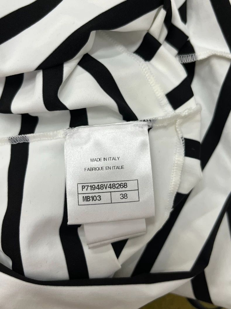 Chanel chanel Black and white striped swimsuit Size 38" / US 16 / IT 52 - 5 Thumbnail
