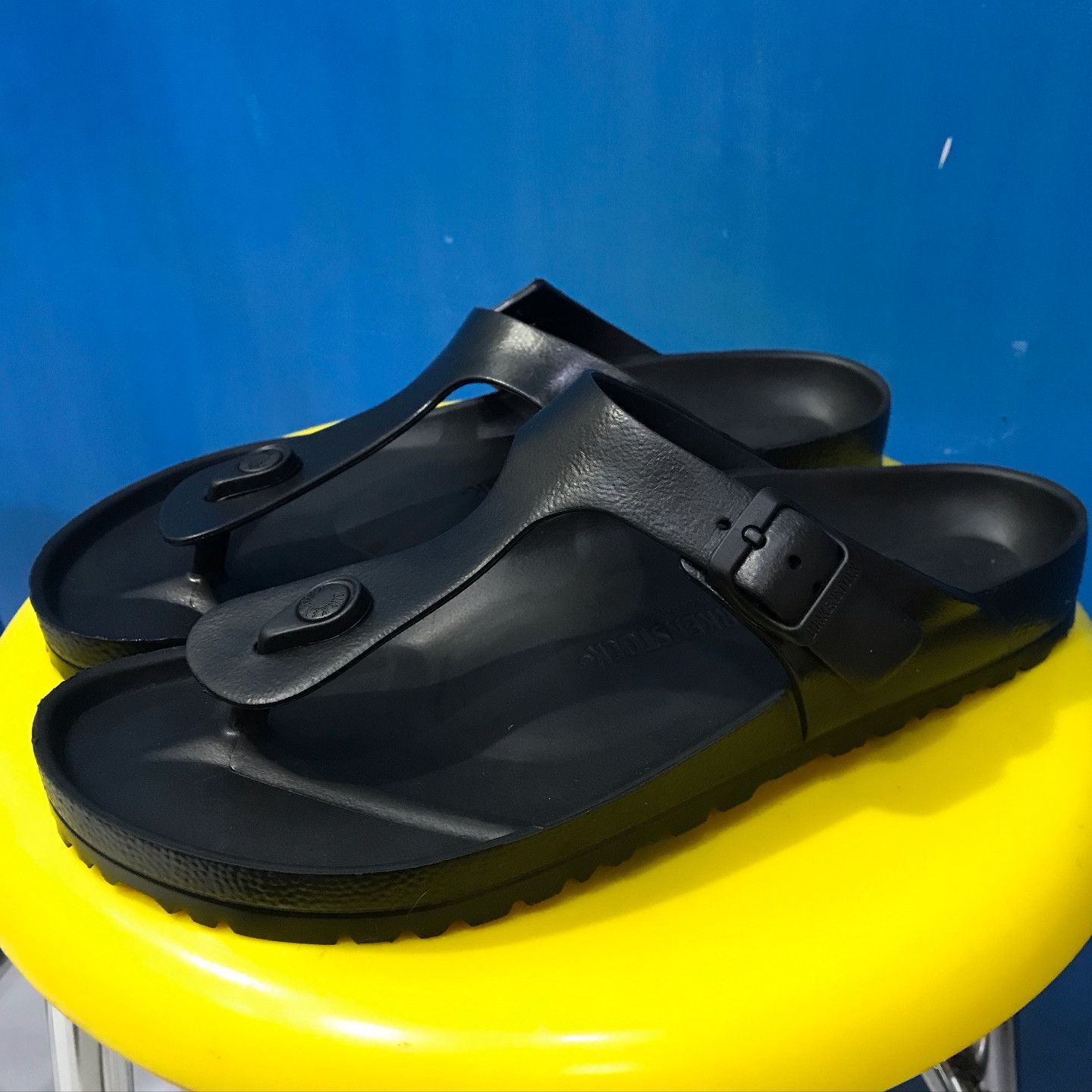 Birkenstock Birkenstock Gizeh eva Black One Strap Made in Germany Size US 9 / EU 42 - 2 Thumbnail