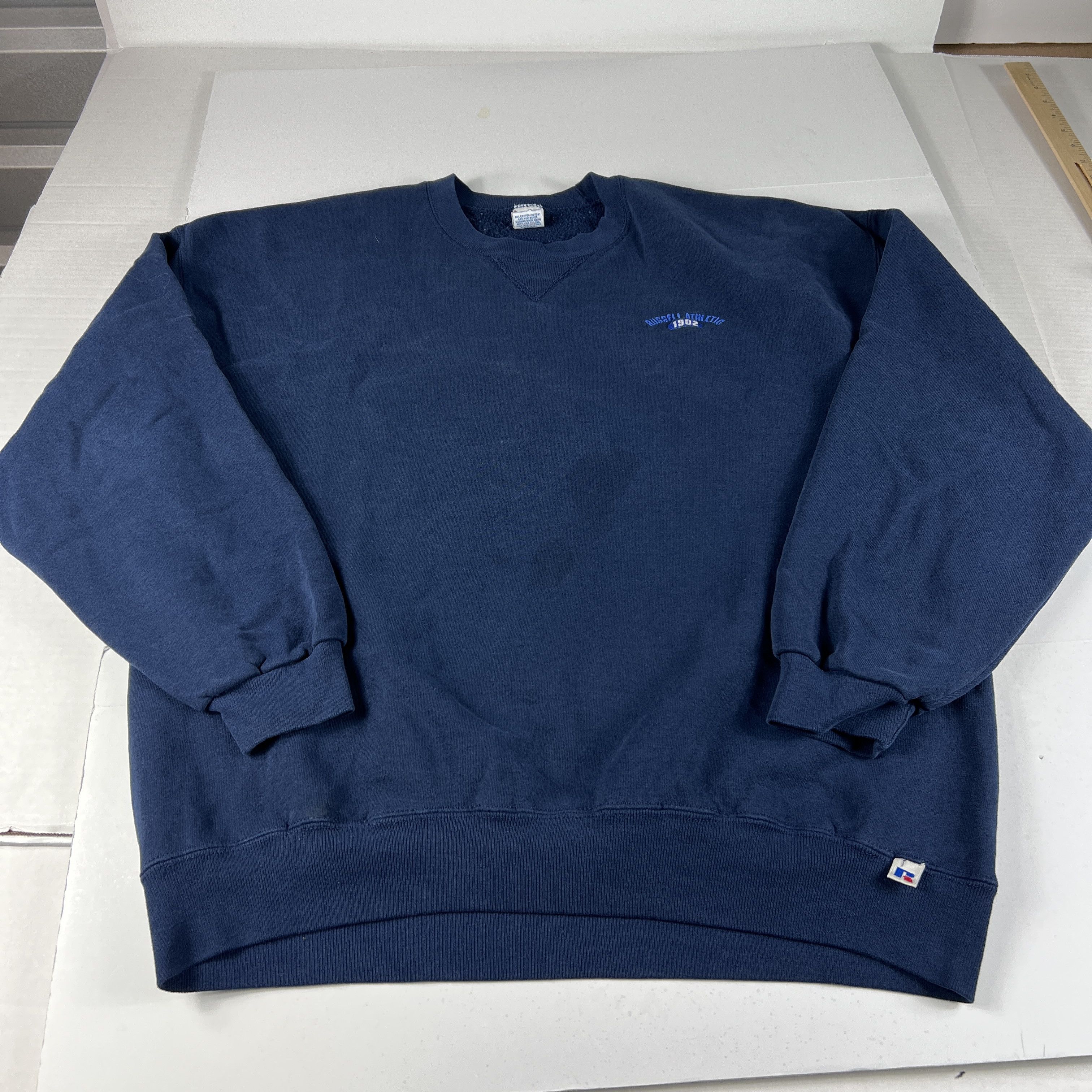 Russell Athletic Y2K Russell Athletic Sweatshirt Faded Embroidered Crewneck Size US XL / EU 56 / 4 - 1 Thumbnail