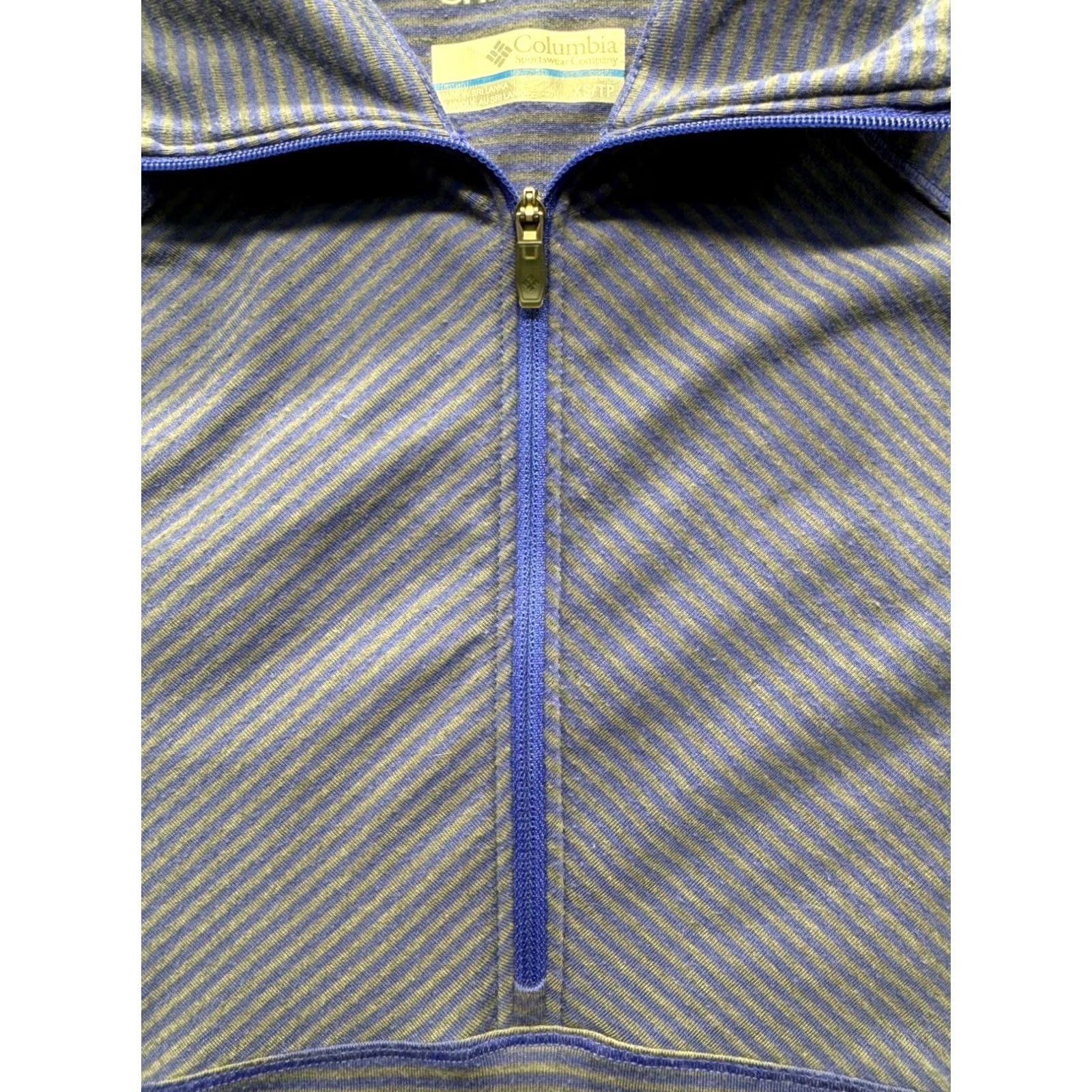 Vintage Columbia Womens 1/2 Zip Pullover Long Sleeve Shirt XS Striped Omni-Wick Blue (Pre-Owned Like New) Size XS / US 0-2 / IT 36-38 - 4 Thumbnail