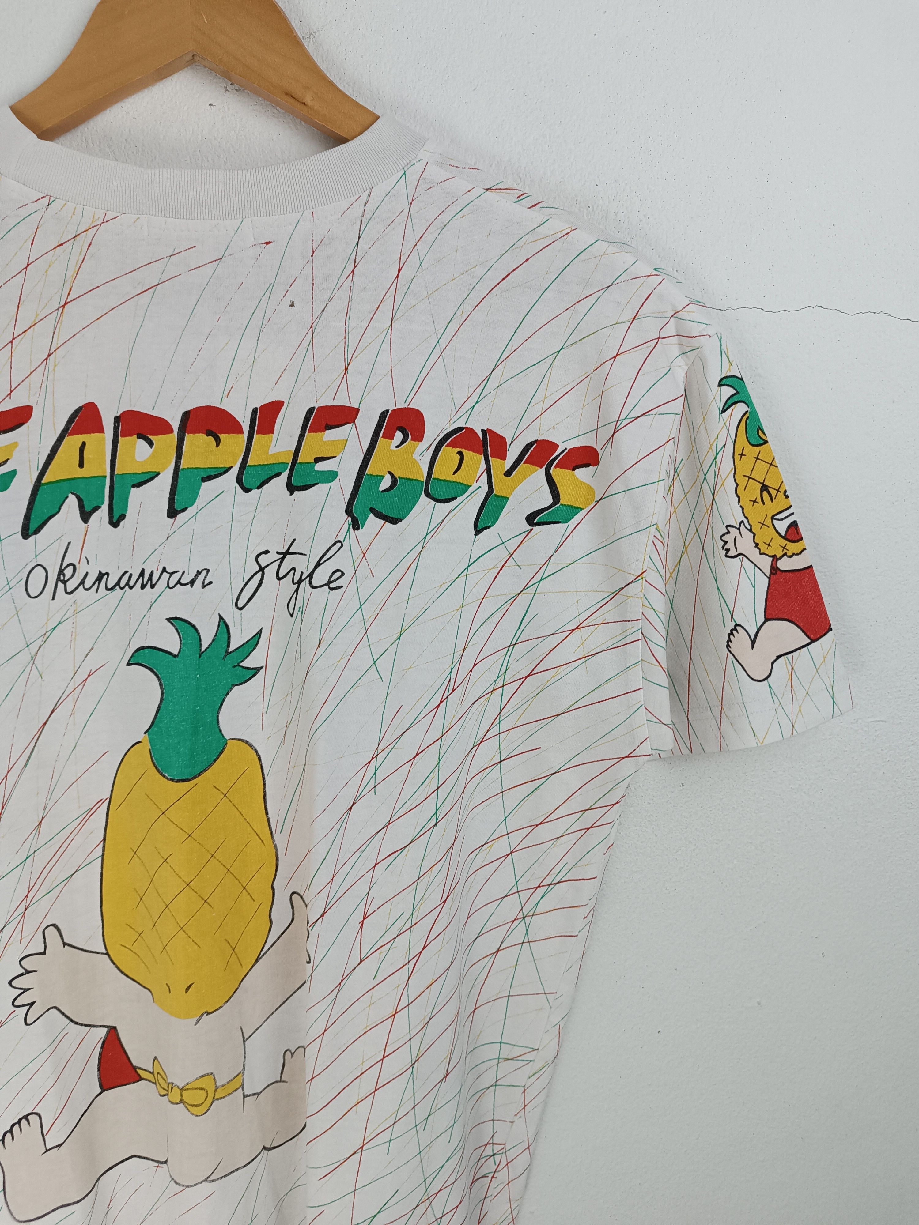 Anime VINTAGE 90'S PINNEAPPLE BOY AOP OKINAWA JAPAN TEE VERY RARE Size US M / EU 48-50 / 2 - 15 Thumbnail