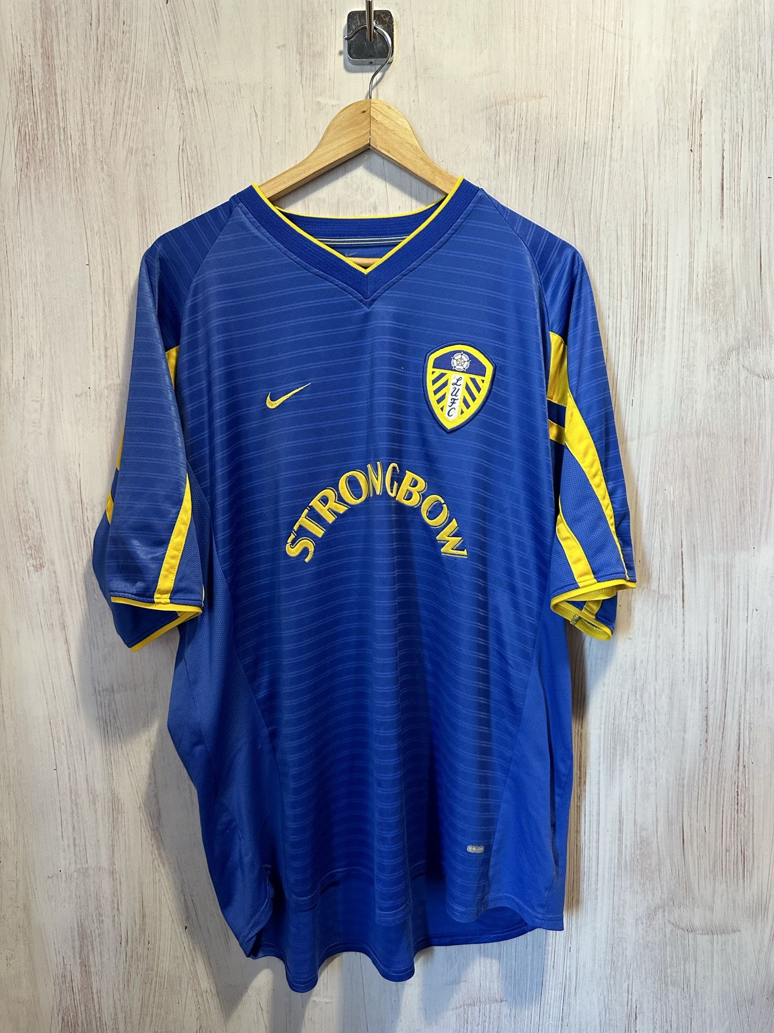 leeds united nike kit