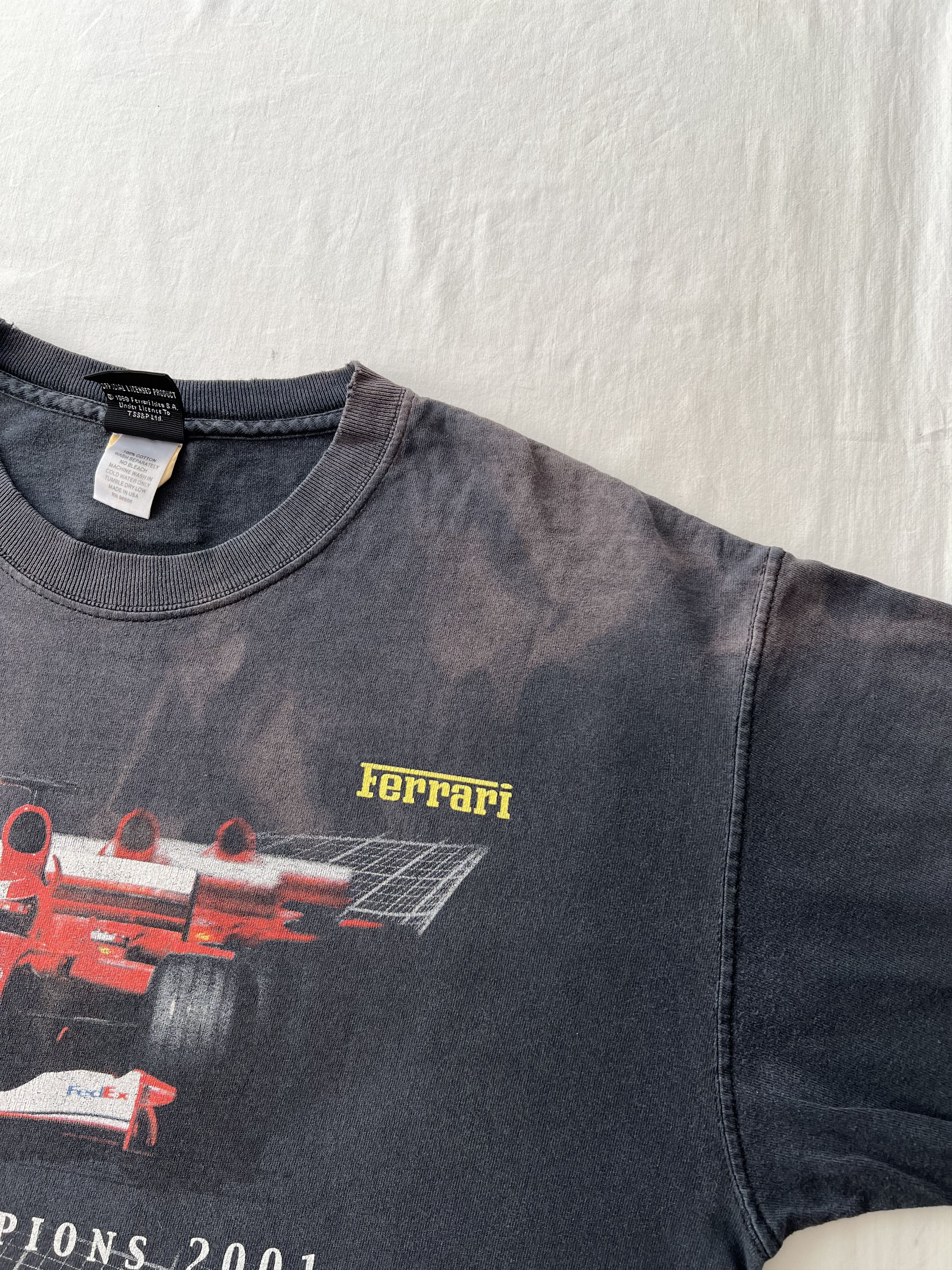 Ferrari Vintage 2001 Ferrari World Champions F1 Formula 1 Black Tee Size US L / EU 52-54 / 3 - 10 Thumbnail