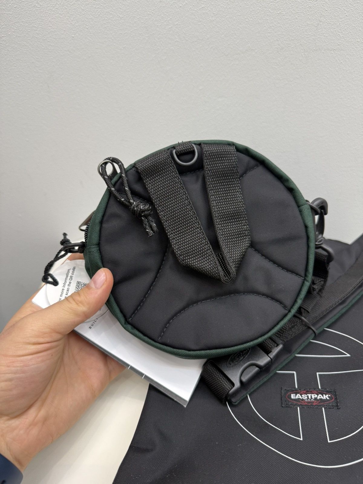 Eastpak × Telfar Eastpak x Telfar Dark Olive Circle Shoulder Bag Size ONE SIZE - 4 Thumbnail