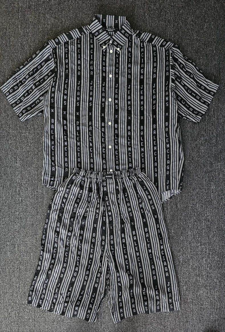 Balenciaga Balenciaga Oversize Short Sleeve Shirt-yf Size US M / EU 48-50 / 2 - 1 Thumbnail