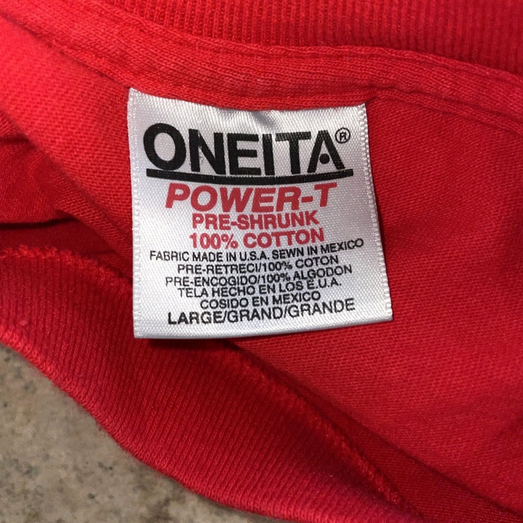 Vintage VINTAGE ONEITA 100% Cotton Singe Stitch Red Graphic Shirt Mens Size L Size US L / EU 52-54 / 3 - 4 Thumbnail