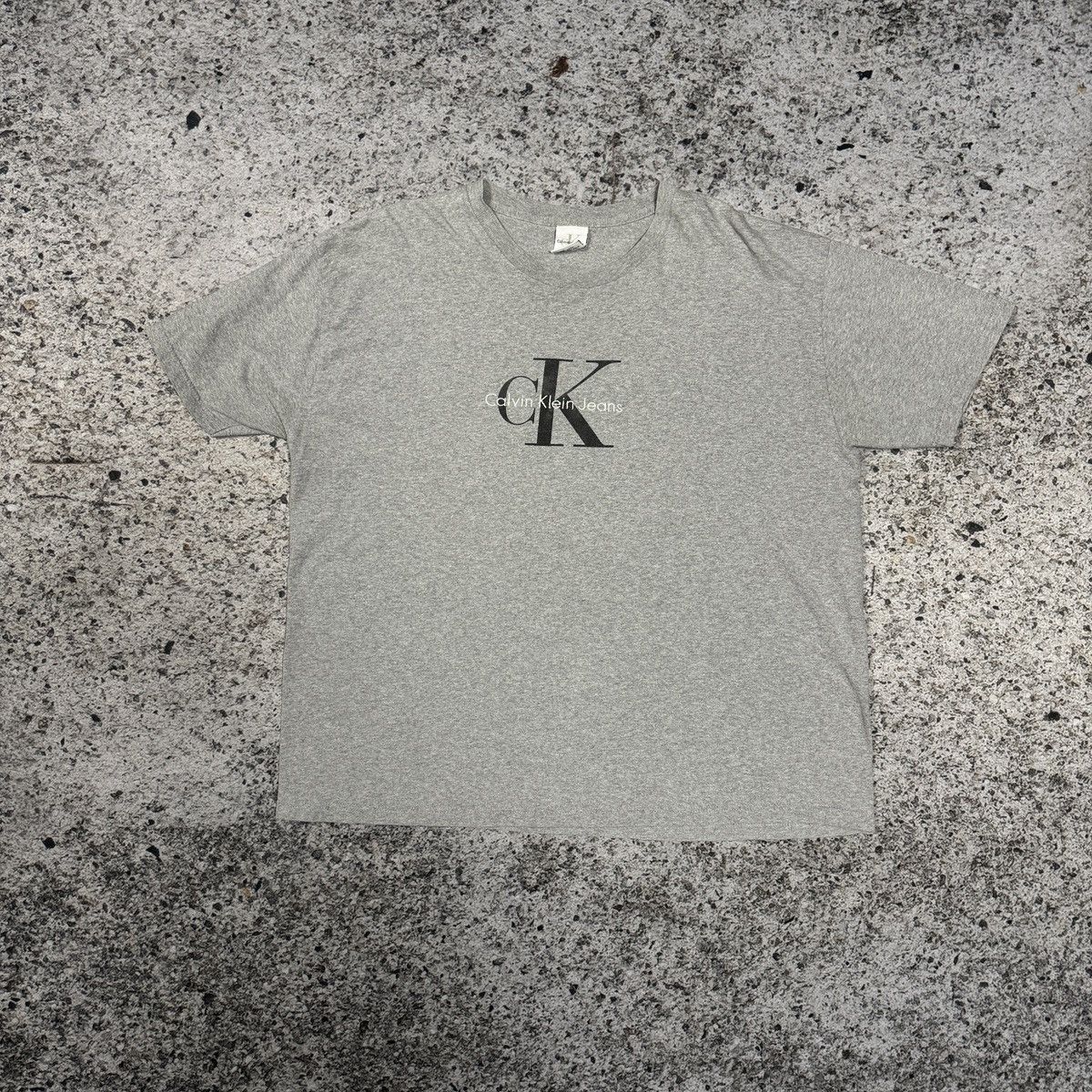Vintage 90s Faded Calvin Klein Logo Tee Boxy ERD Grunge Size US L / EU 52-54 / 3 - 8 Thumbnail