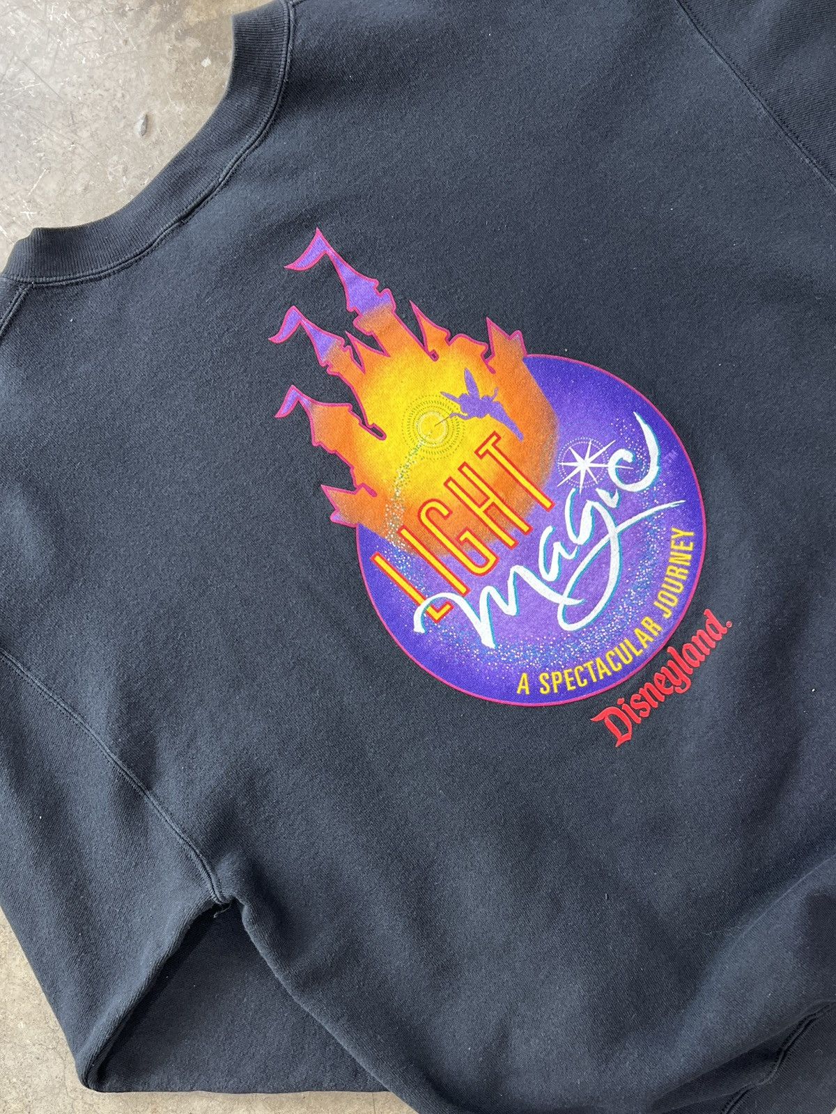 Disney × Vintage Vintage Disney Magic Kingdom Light Magic Crewneck Large Size US L / EU 52-54 / 3 - 1 Thumbnail