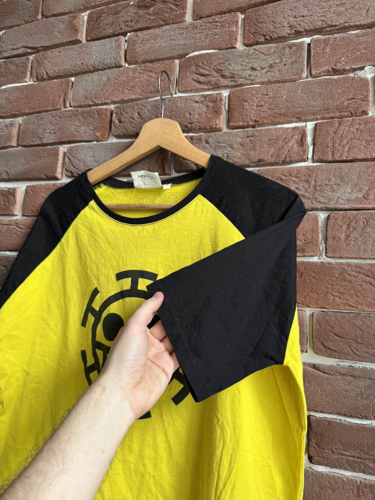Anime Vintage One Piece Anime Hearts Pirate Trafalgar Law T shirt Size US XL / EU 56 / 4 - 7 Thumbnail