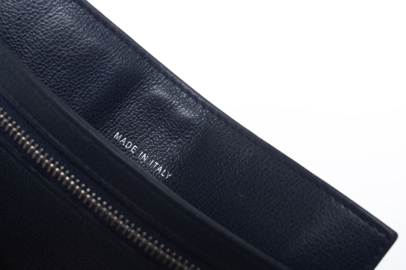 Chanel Chanel, blue leather zip wallet with card slot Size ONE SIZE - 3 Thumbnail