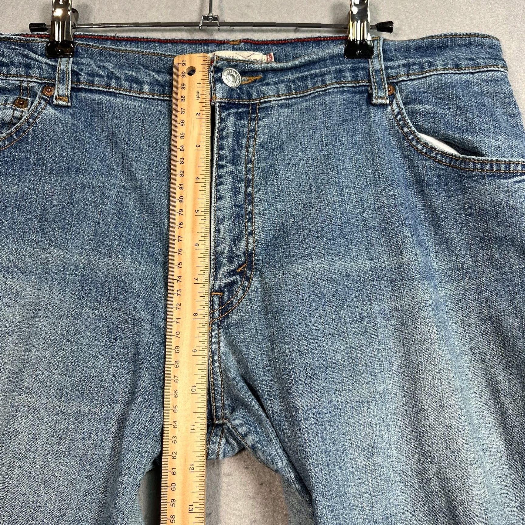 Levi's VINTAGE Levis 550 Jeans 16 L Blue Denim Relaxed Boot Cut Light Wash Womens Size 38" / US 16 / IT 52 - 7 Thumbnail