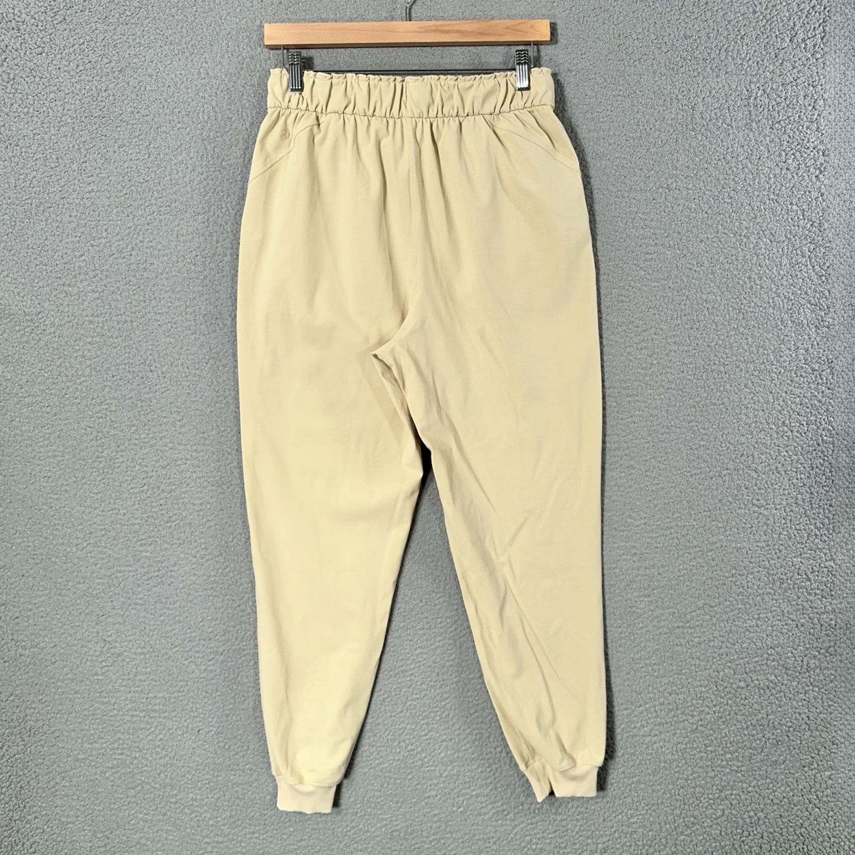Lululemon Lululemon Keep Moving Jogger Pants Womens 8 Trench Beige High Rise W5DCRS Jogger Pants Women (Womens) Size 30" / US 8 / IT 44 - 4 Thumbnail