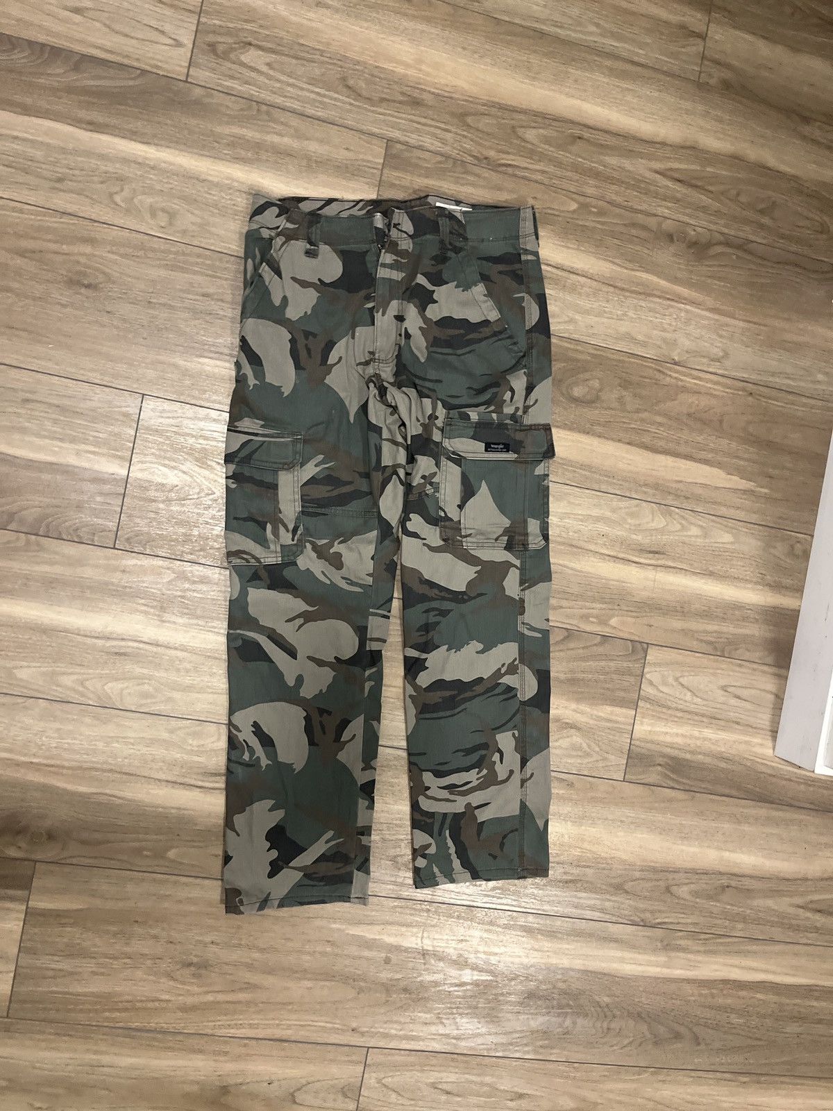 Wrangler camo wranglers Size US 32 / EU 48 - 3 Thumbnail