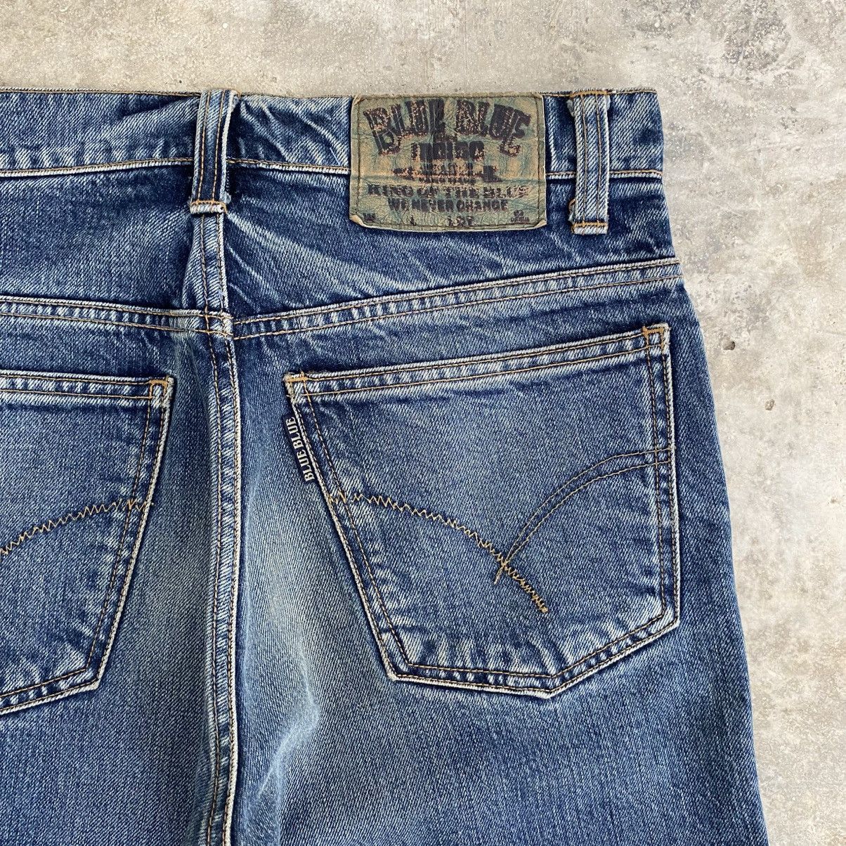 Blue Blue Japan 2000’s Blue Blue Japan Stonewashed Denim Flared Jeans Size US 29 - 11 Thumbnail