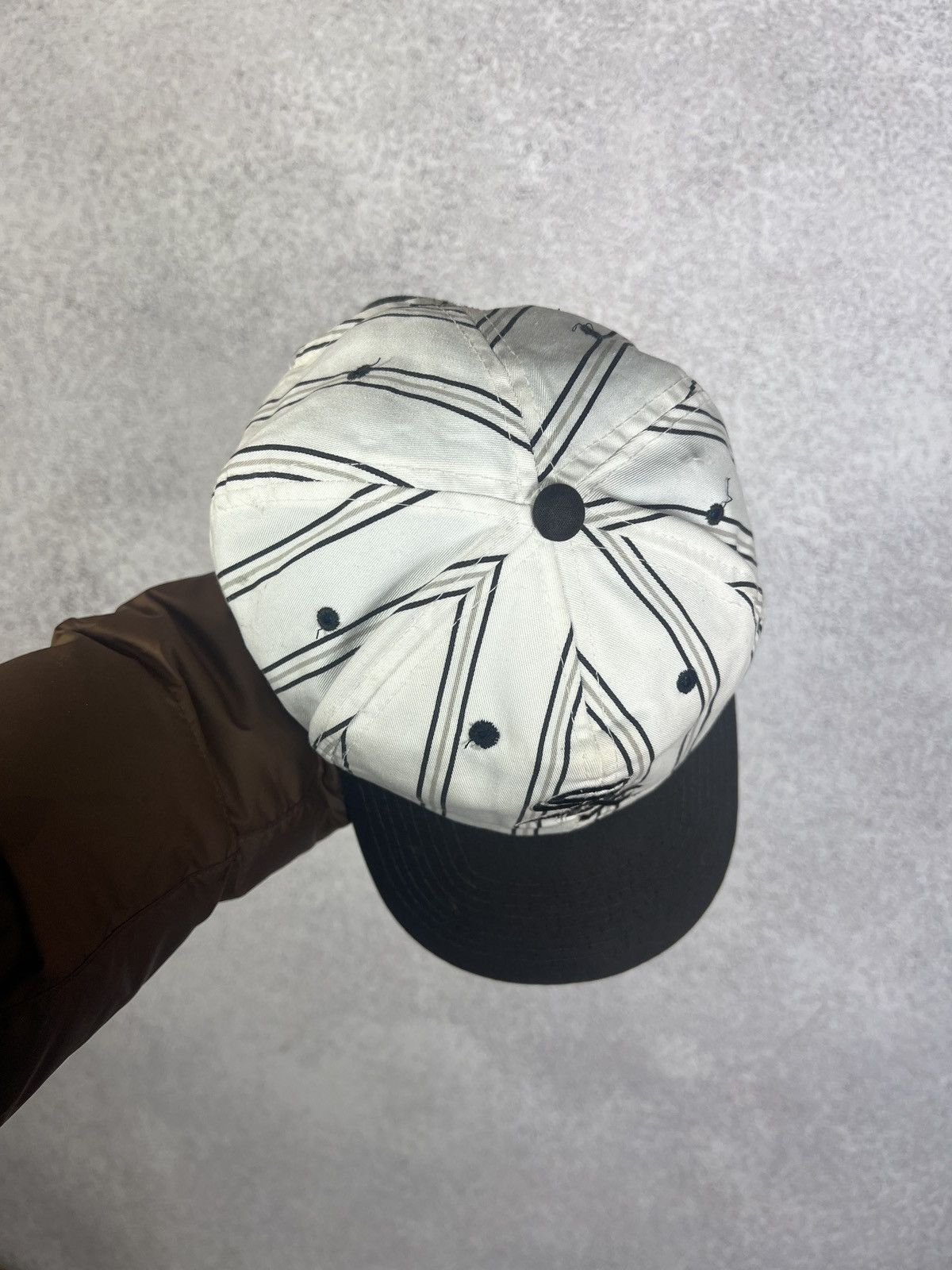 Starter Vintage 80s Starter Chicago White Sox MLB Striped Cap Size ONE SIZE - 3 Thumbnail