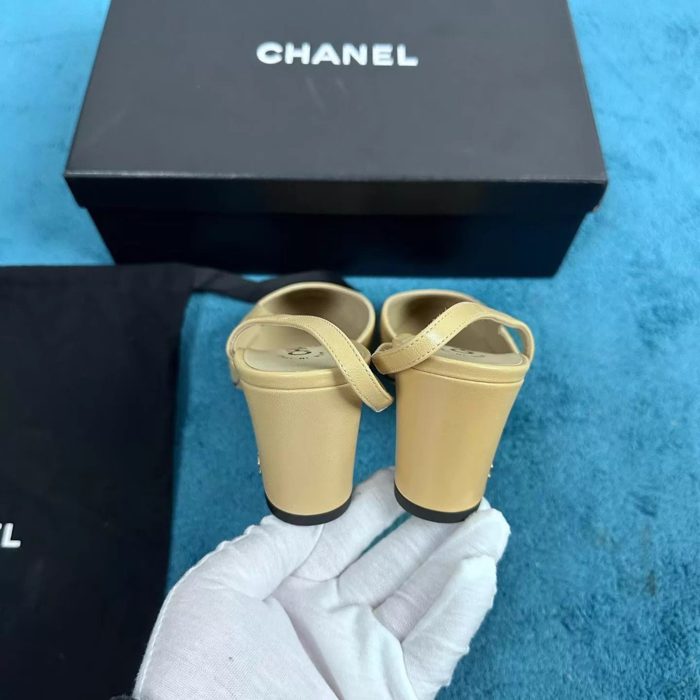 Chanel Chanel Beige Back Lace-up Block Heel Pumps 38 Size US 7.5 / IT 37.5 - 4 Thumbnail