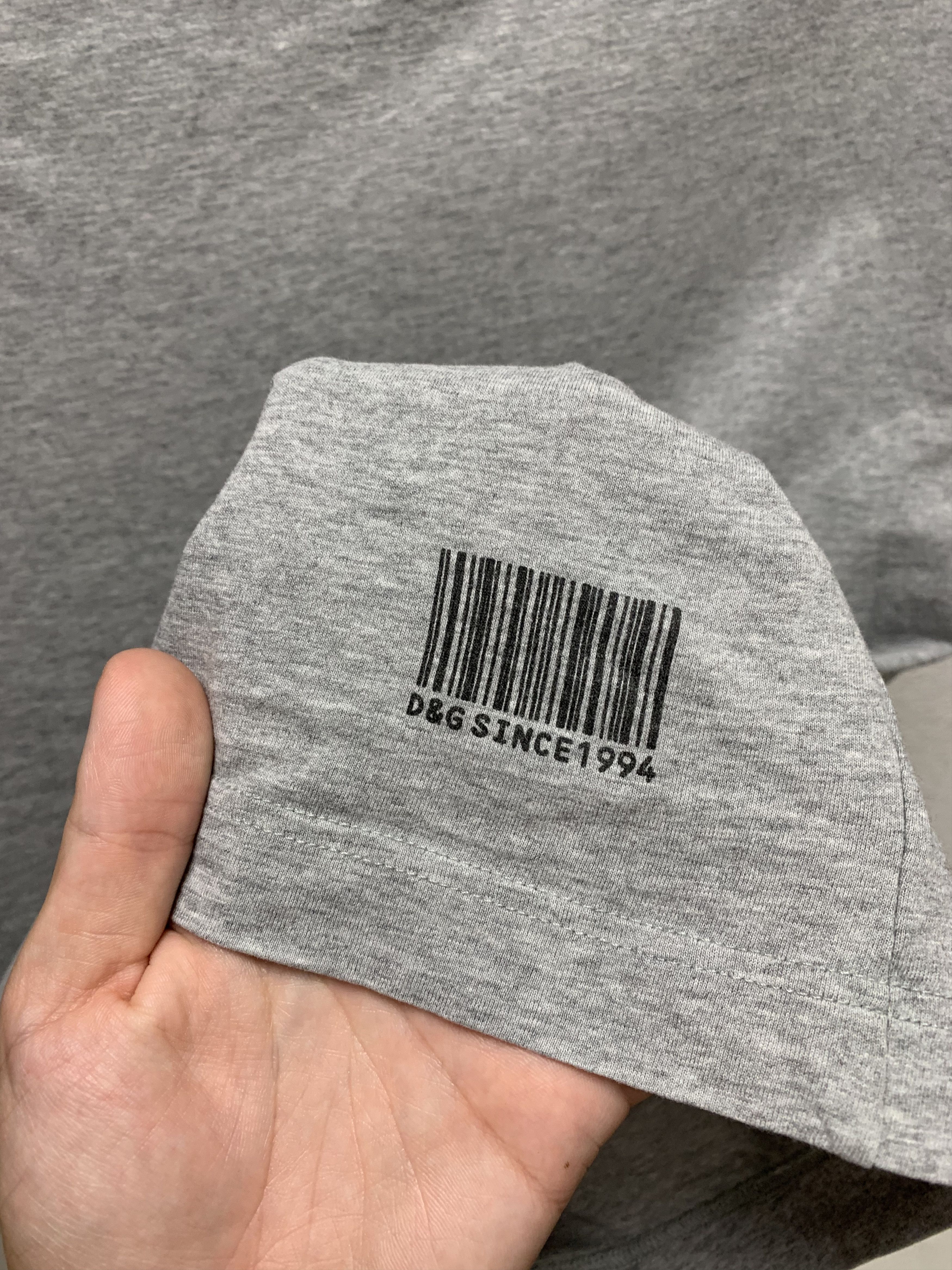 Dolce & Gabbana Dolce and Gabbana D&G grey big logo t-shirt 52 sz L Size US L / EU 52-54 / 3 - 3 Thumbnail