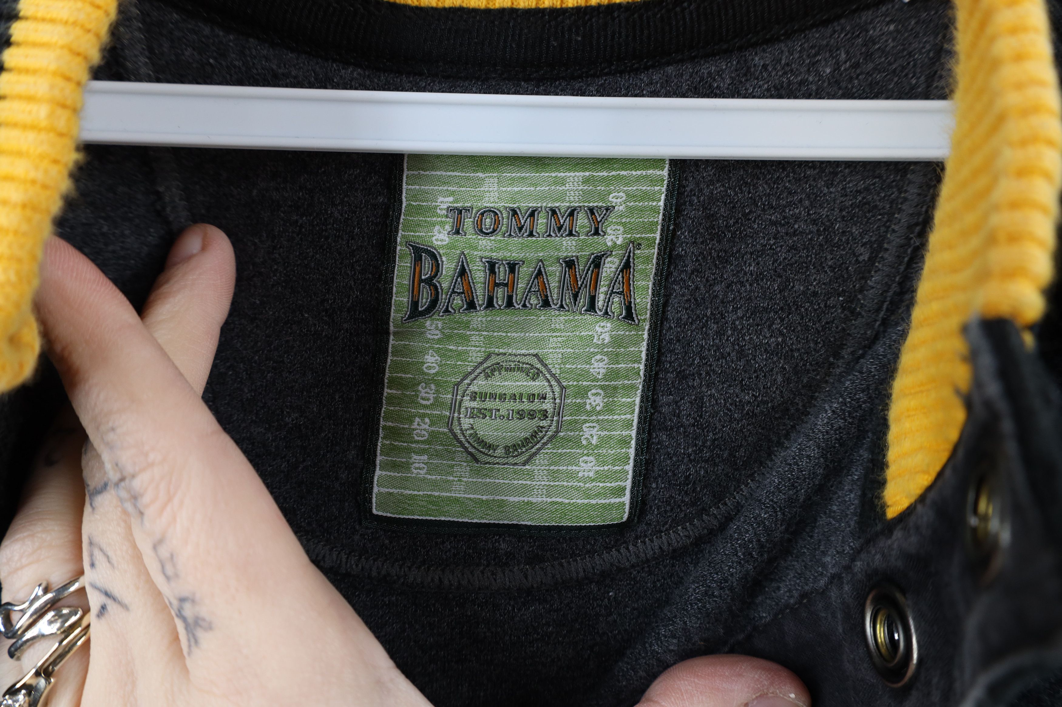 Tommy Bahama × Vintage Tommy Bahama x NFL Bay Packers Football Knit Henley Sweater Size US L / EU 52-54 / 3 - 8 Thumbnail