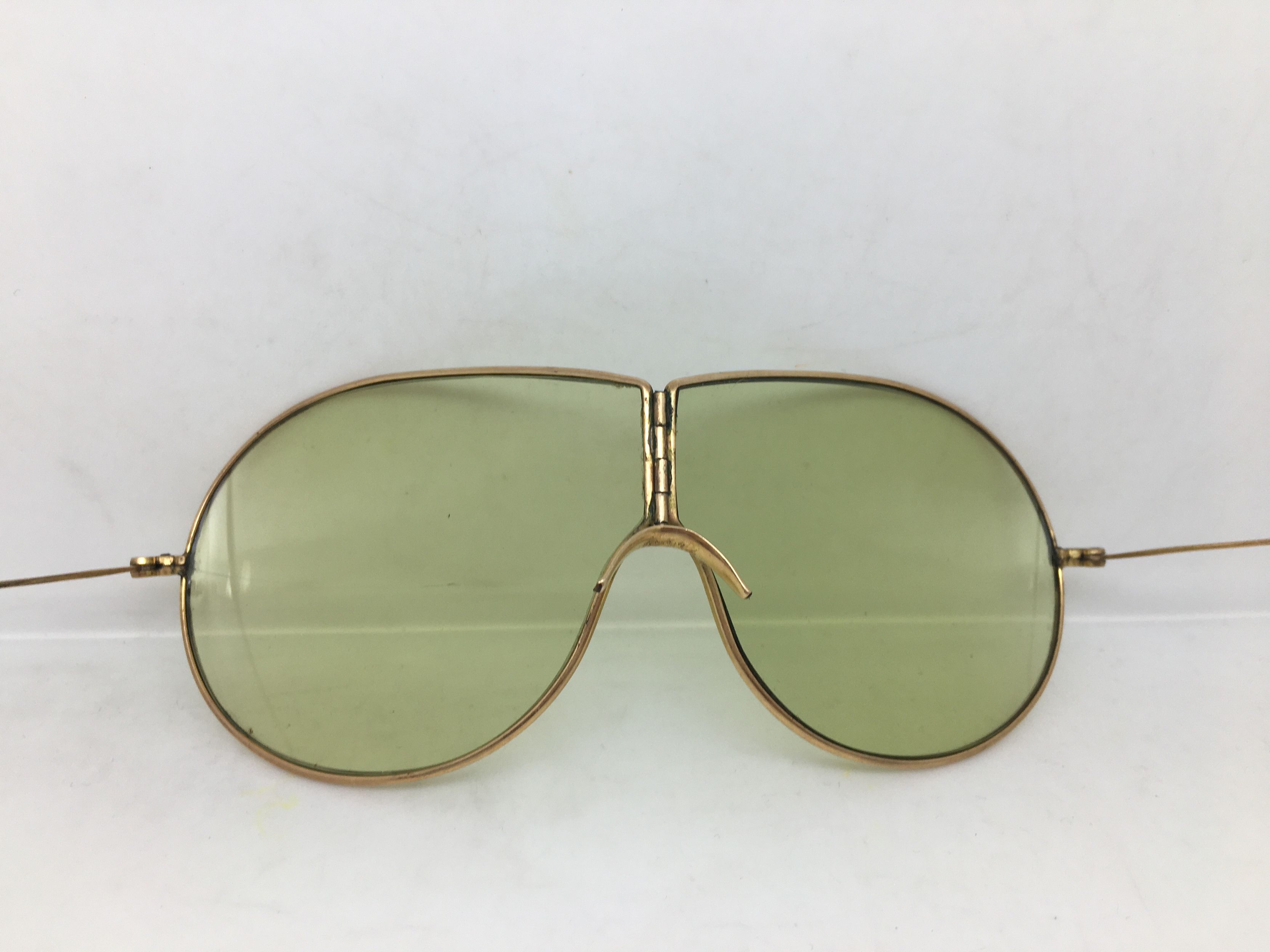 Other '11 MOD MOTORING AUTOGLAS ROLLED GOLD SUNGLASSES U.S.A. Size ONE SIZE - 4 Thumbnail