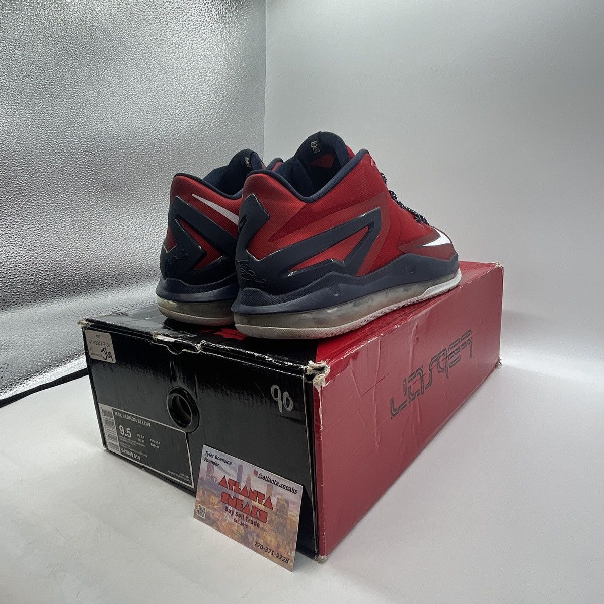 Nike Max Lebron 11 low Independence Day Size US 9.5 / EU 42-43 - 5 Thumbnail