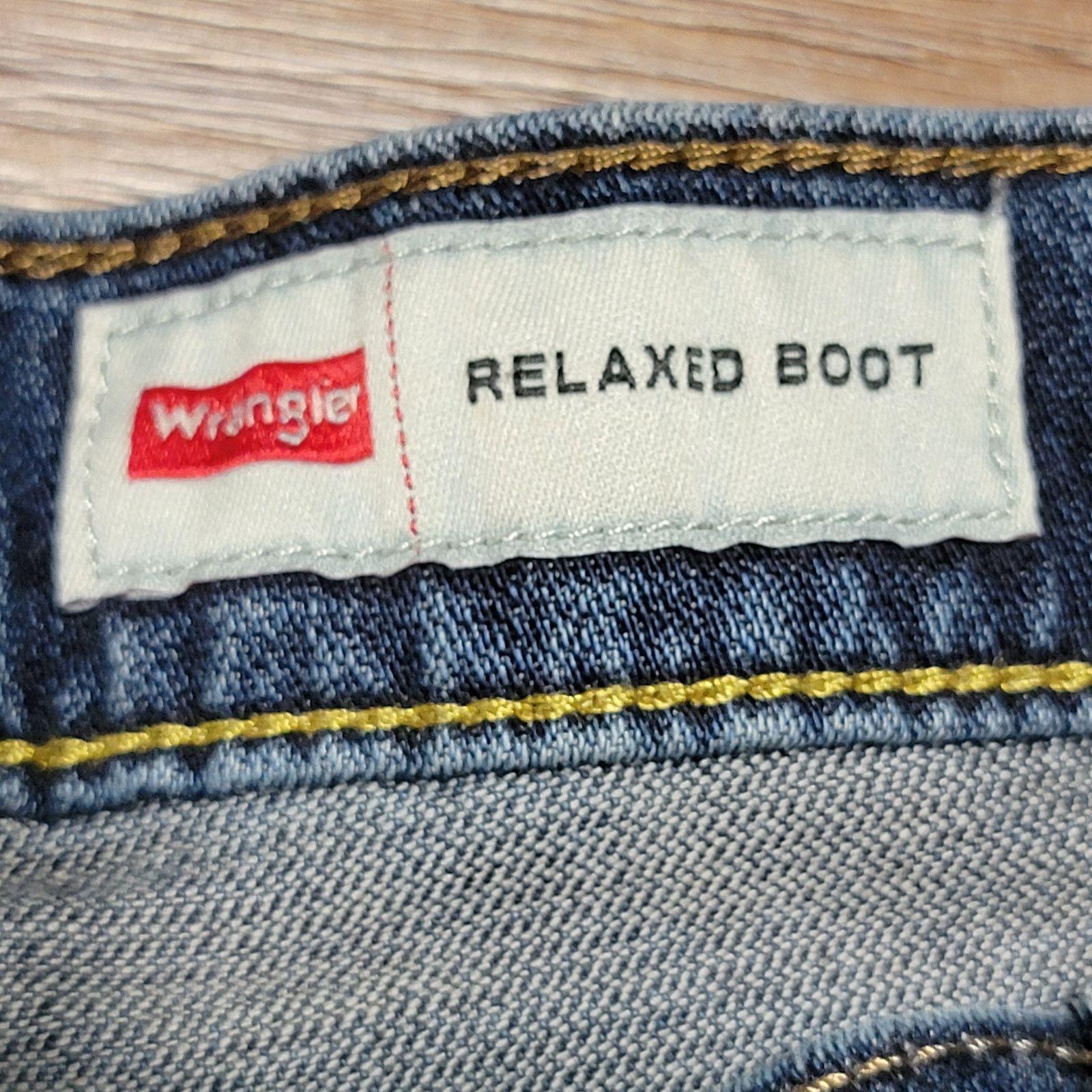 Wrangler Wrangler Relaxed Boot Denim Jeans - Size 40/30 Size US 40 / EU 56 - 6 Thumbnail