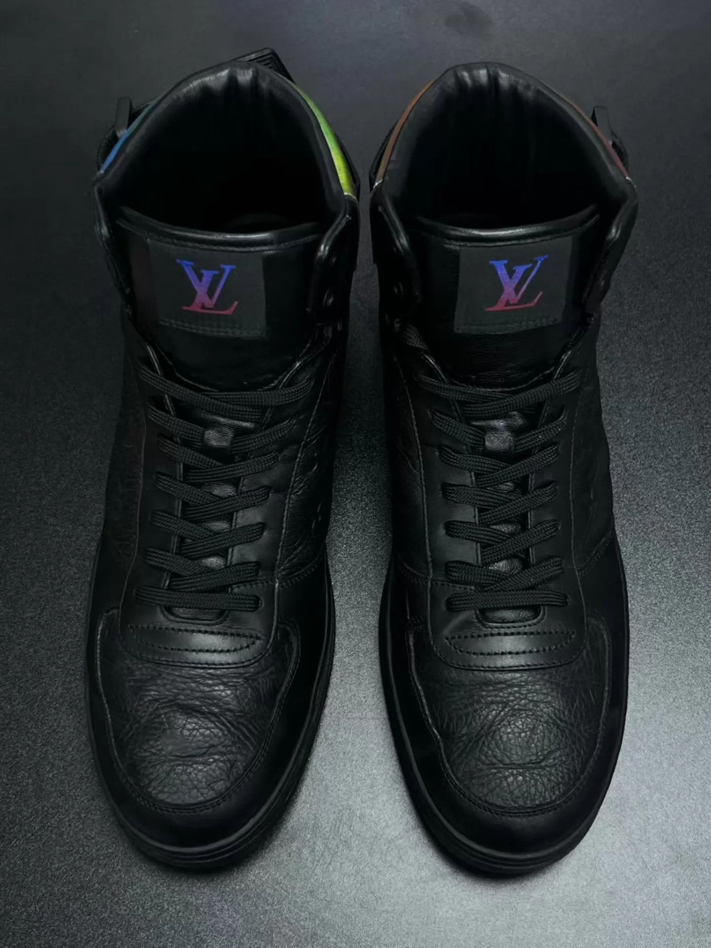 Louis Vuitton LV RIVOLI Monogram high-top black size 42 Size US 9 / EU 42 - 3 Thumbnail