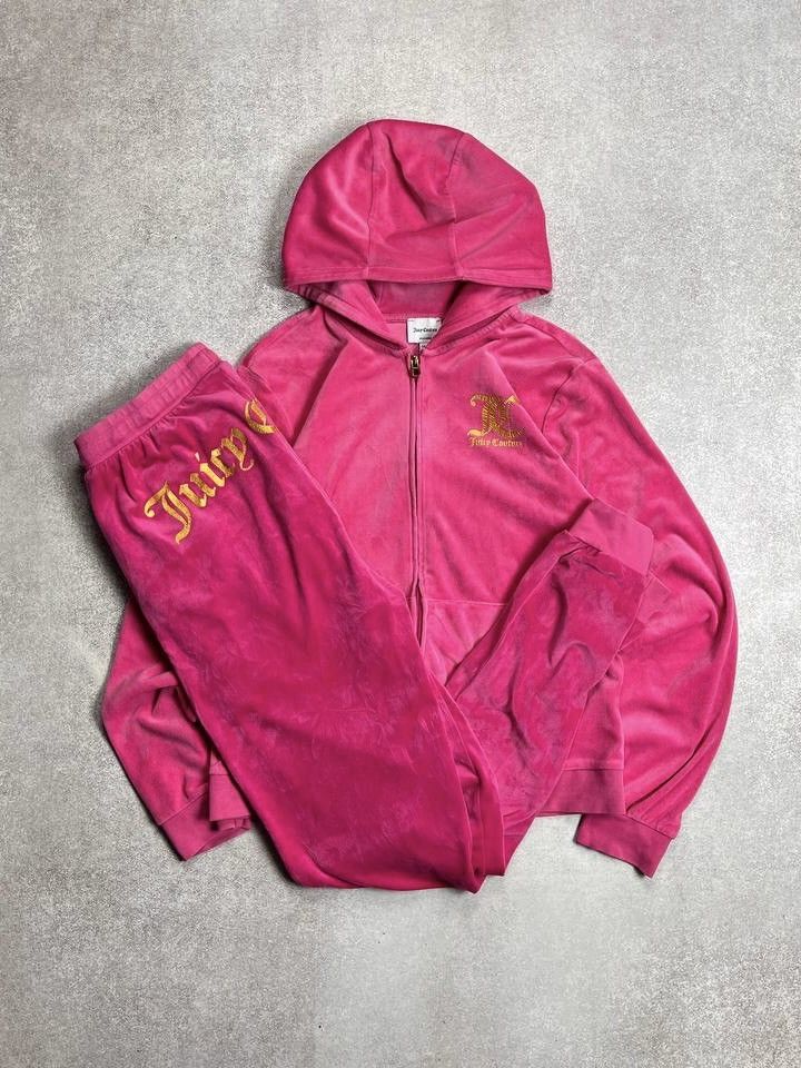 Juicy Couture × Vintage Vintage Juicy Couture Velour Big Logo Tracksuit Y2K M Size M / US 6-8 / IT 42-44 - 1 Thumbnail