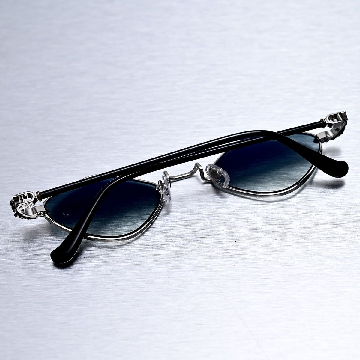 Chrome Hearts CHROME HEARTS DIAMOND DOG SUNGLASSES Size ONE SIZE - 11 Thumbnail
