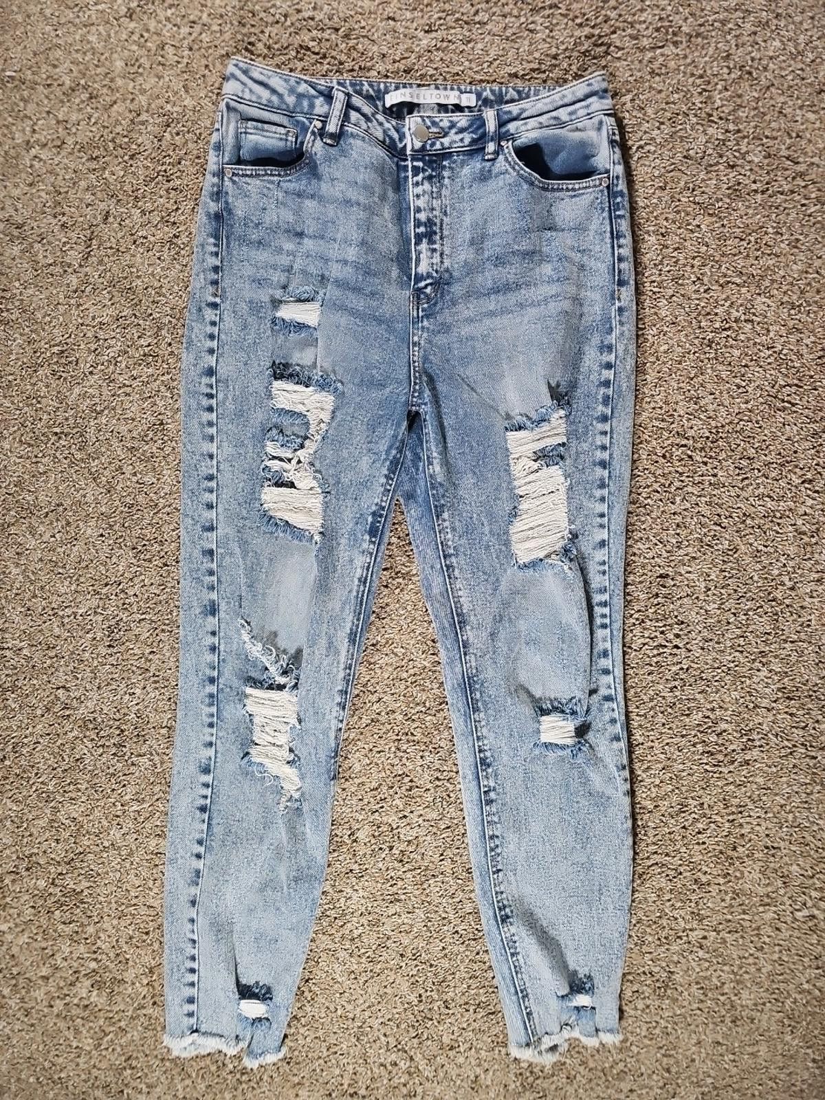 Other Tinseltown Sz 11 Destroyed Light Wash Slim Jeans Size 30" / US 8 / IT 44 - 1 Thumbnail