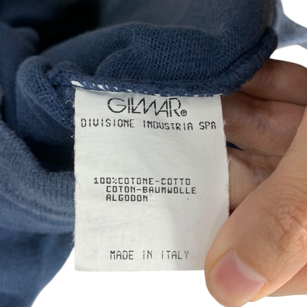 Iceberg Vintage ICEBERG JEANS Made In Italy Embossed Logo Tee Shirt Size L / US 10 / IT 46 - 7 Thumbnail