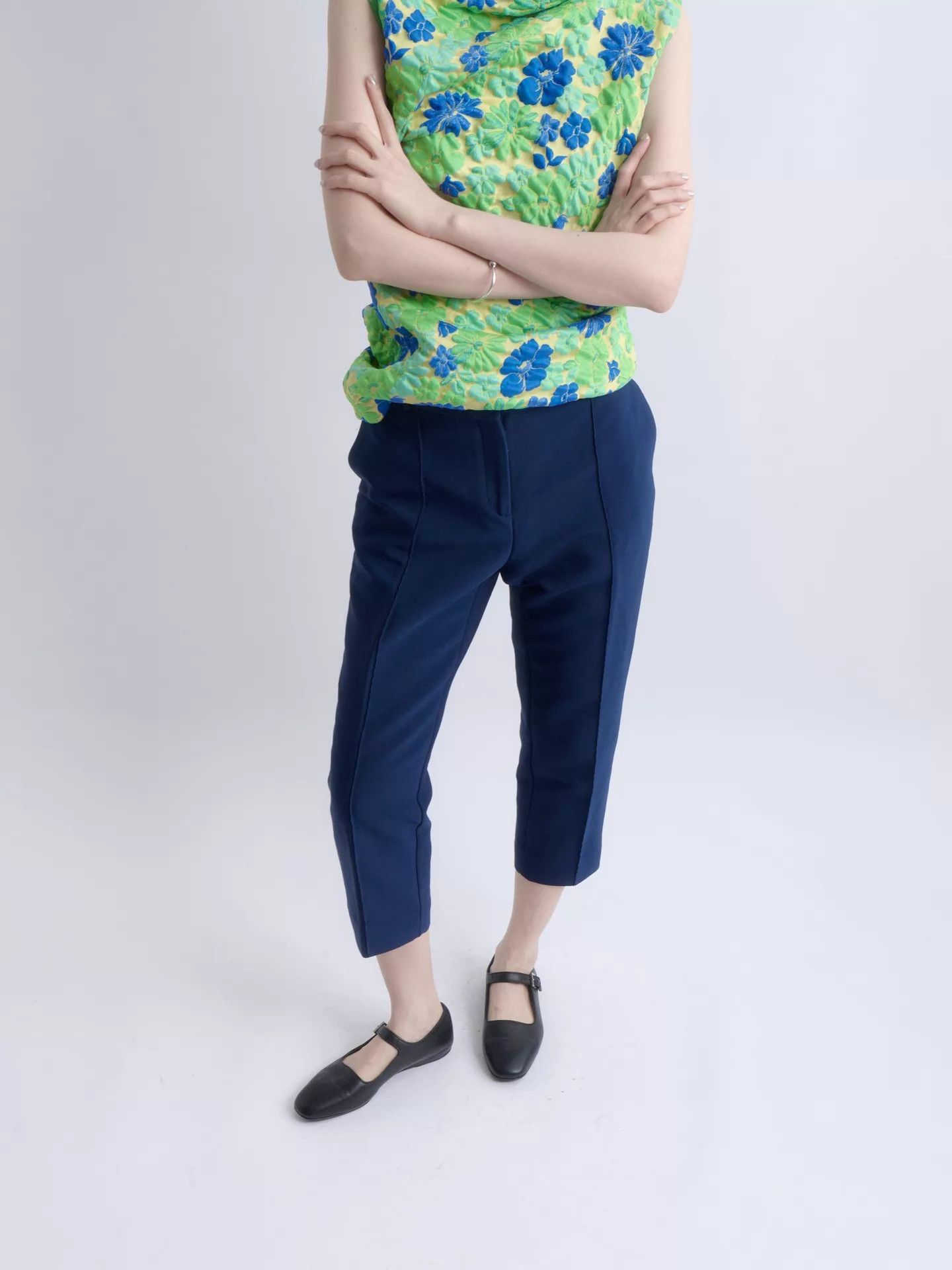 Phoebe Philo CELINE by Phoebe Philo Women's Navy Pleated Tapered Capri Size 27" / US 4 / IT 40 - 2 Thumbnail