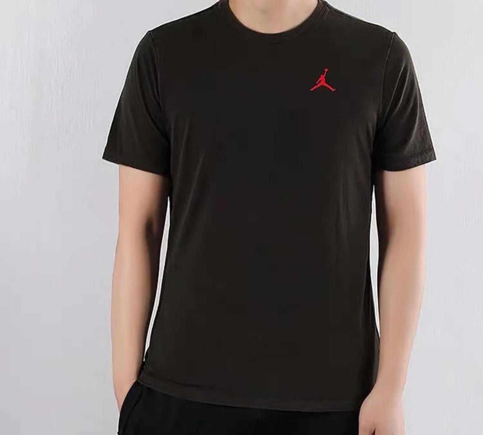 Jordan Brand Jordan Brand Black T-Shirt with Red Jumpman Logo XL Size US XL / EU 56 / 4 - 1 Thumbnail