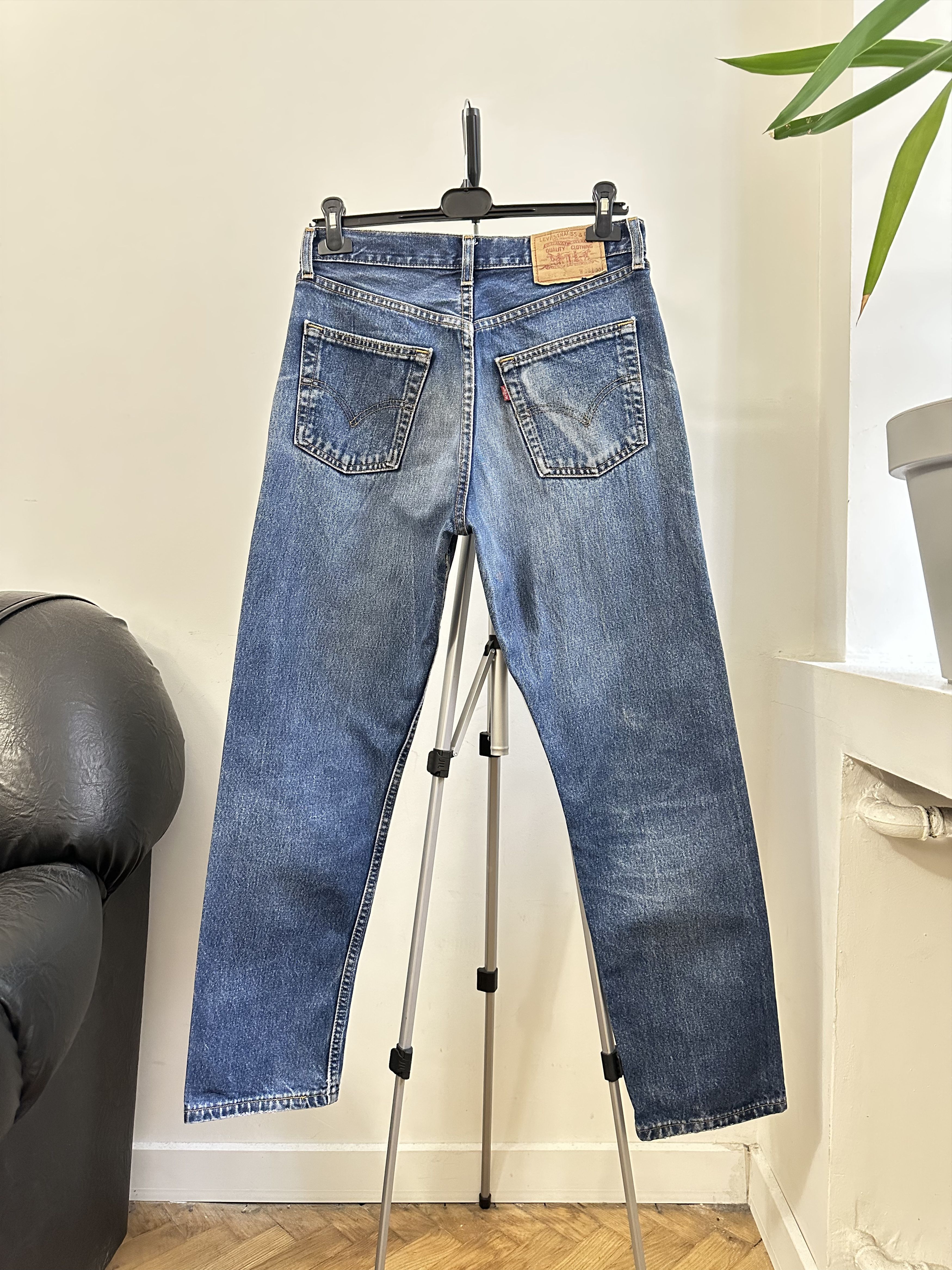 Levi's Vintage Clothing Levi's 598 02 Vintage Denim Jeans W32L30 Made In UK Size US 32 / EU 48 - 2 Thumbnail