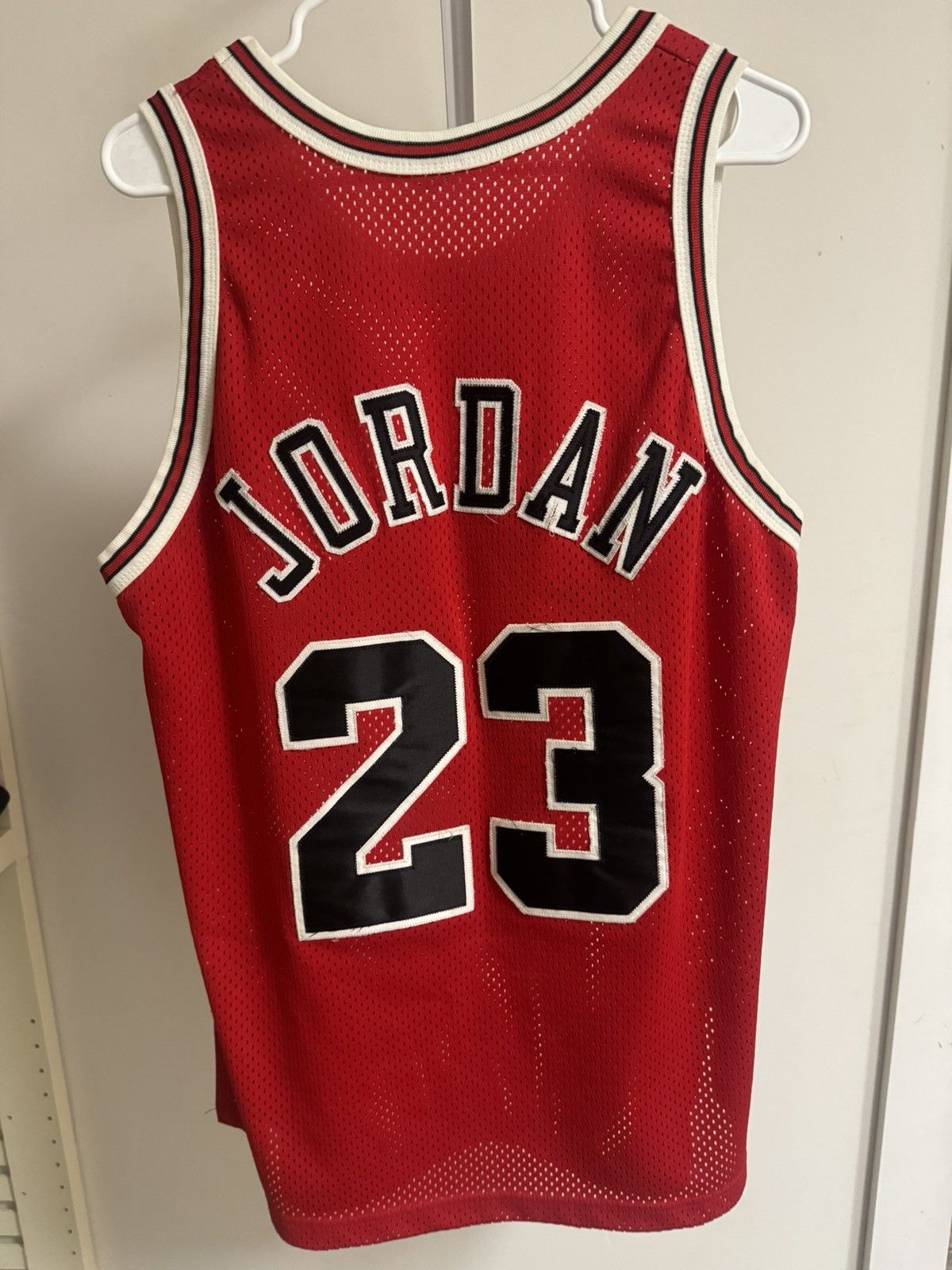 Champion Authentic Vintage Jordan Jersey (gold nba logo sz 44) Size US L / EU 52-54 / 3 - 3 Thumbnail