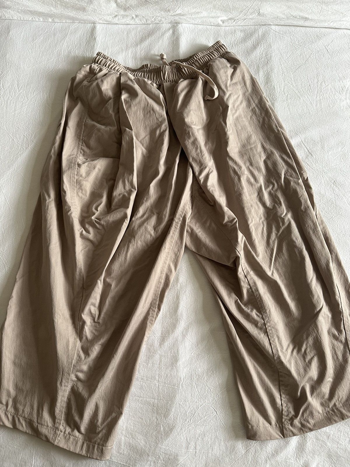 Image of Julius Cropped Pants in Beige, Men's (Size 33)