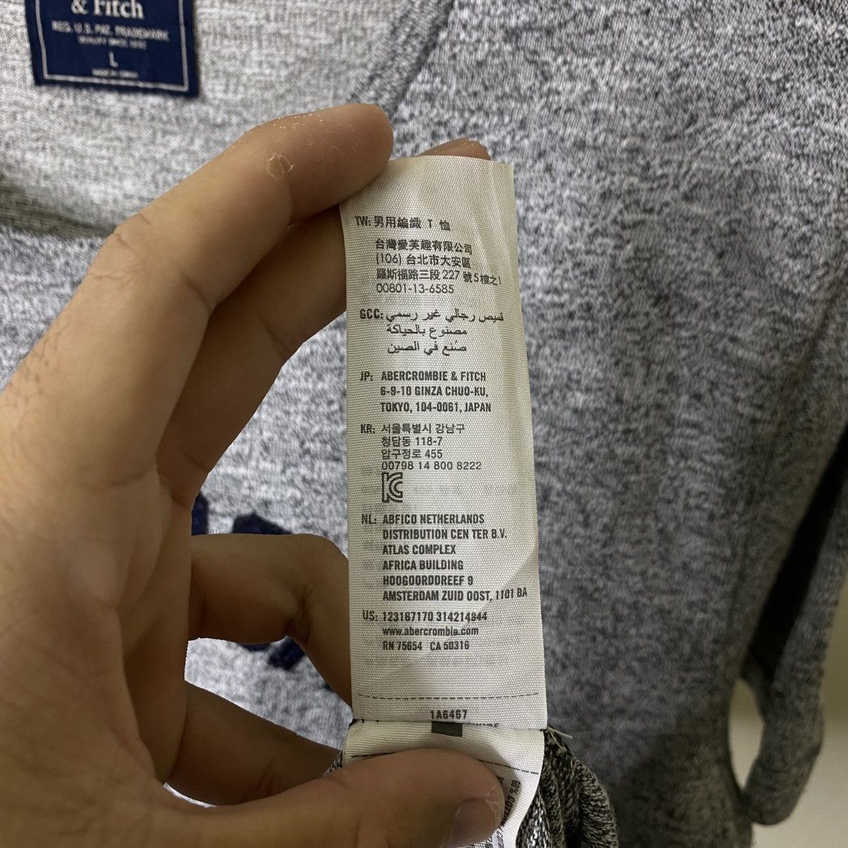 Abercrombie & Fitch Vintage Y2K Abercrombie & Fitch Spell Out T Shirt Size US L / EU 52-54 / 3 - 5 Thumbnail