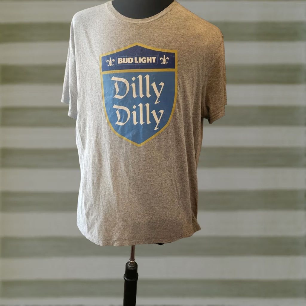 Etro Bud Light Dilly Dilly Shirt Adult Extra Large Gray Beer Retro Tee Mens Size US XL / EU 56 / 4 - 1 Thumbnail