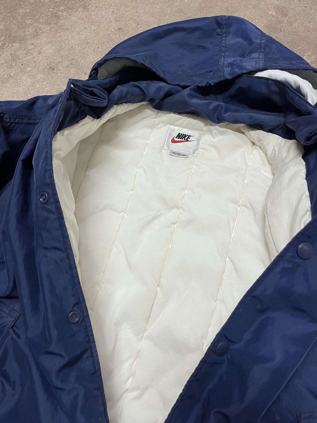 Nike Vintage Nike Puffer 90’s Spell Out Big Logo Swoosh Jacket Size US XL / EU 56 / 4 - 4 Thumbnail
