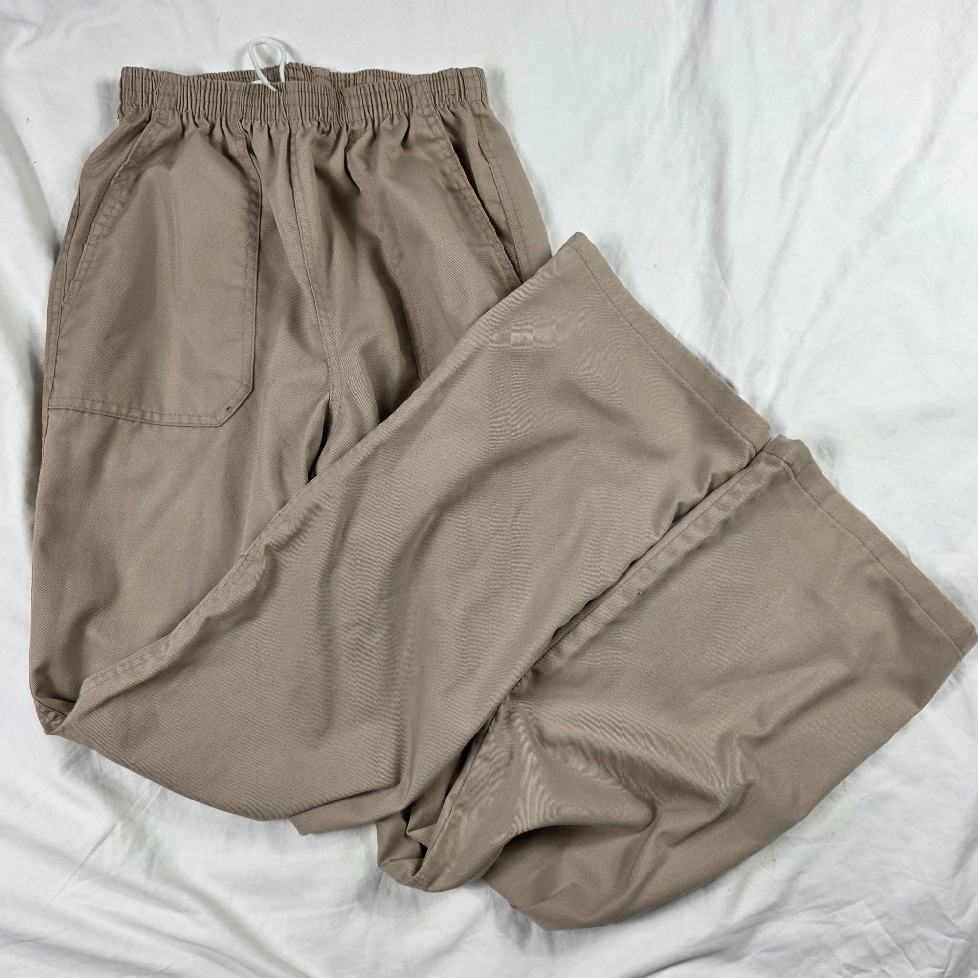 Levi's Vintage Levis 518M Men Medium Beige Elastic Waist Work Pants Size US 38 / EU 54 - 1 Thumbnail