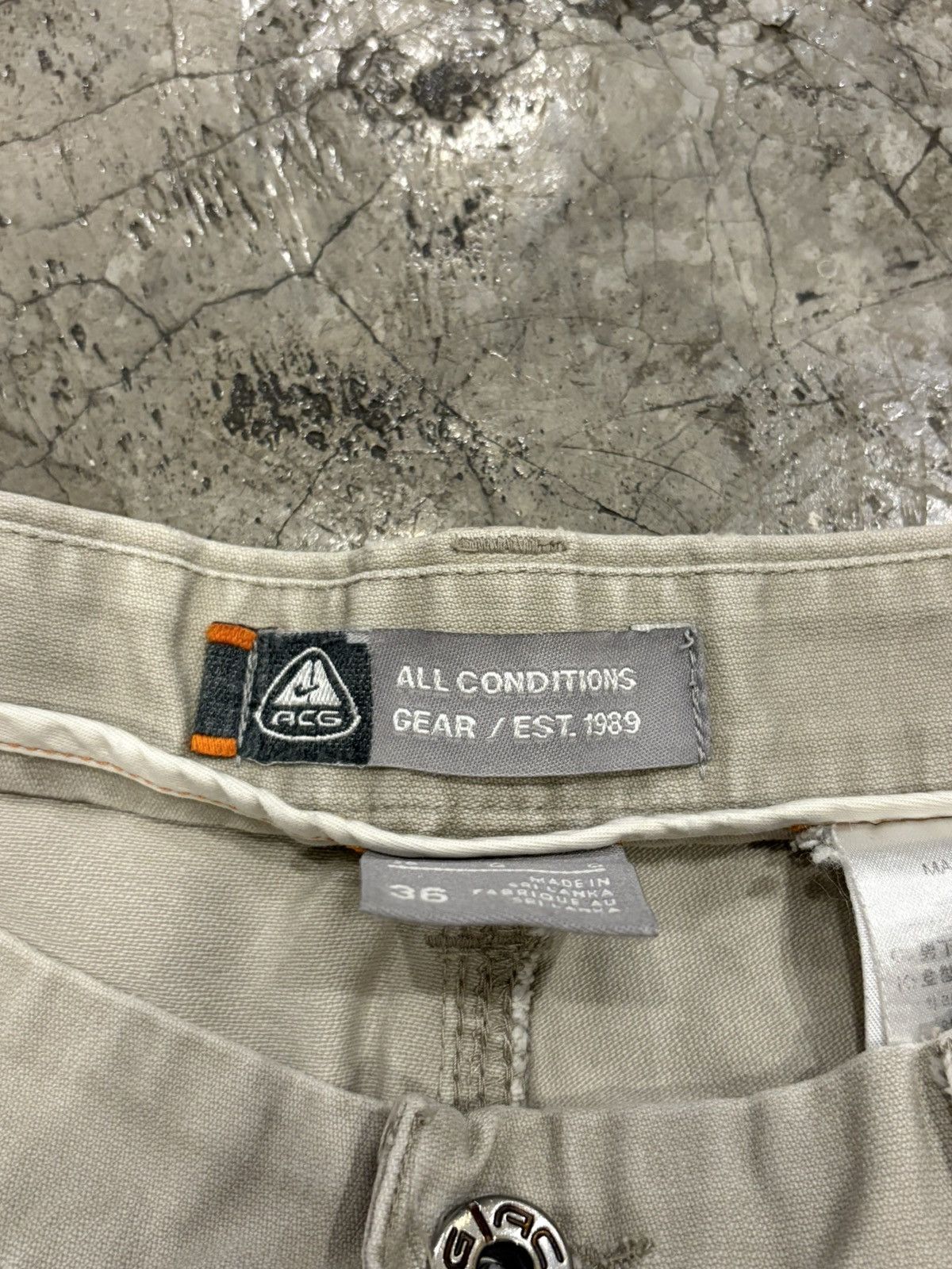 Nike ACG Vintage Nike ACG Beige Cargo Shorts Size US 36 / EU 52 - 9 Thumbnail