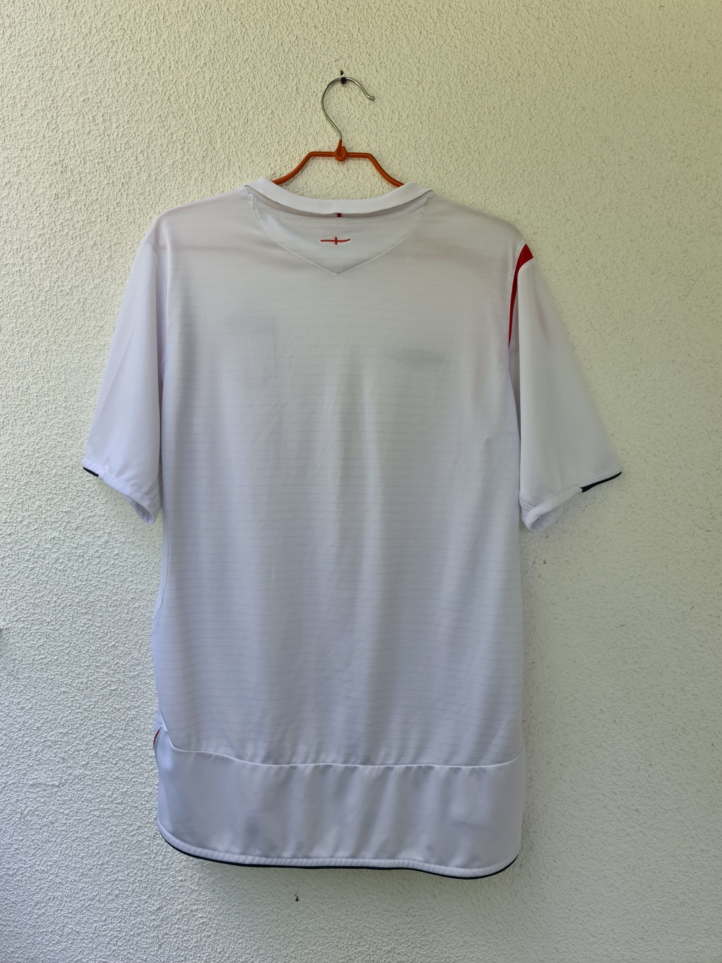 Umbro UMBRO ENGLAND 2005 2006 HOME FOOTBALL SOCCER JERSEY tshirt Size US L / EU 52-54 / 3 - 6 Thumbnail
