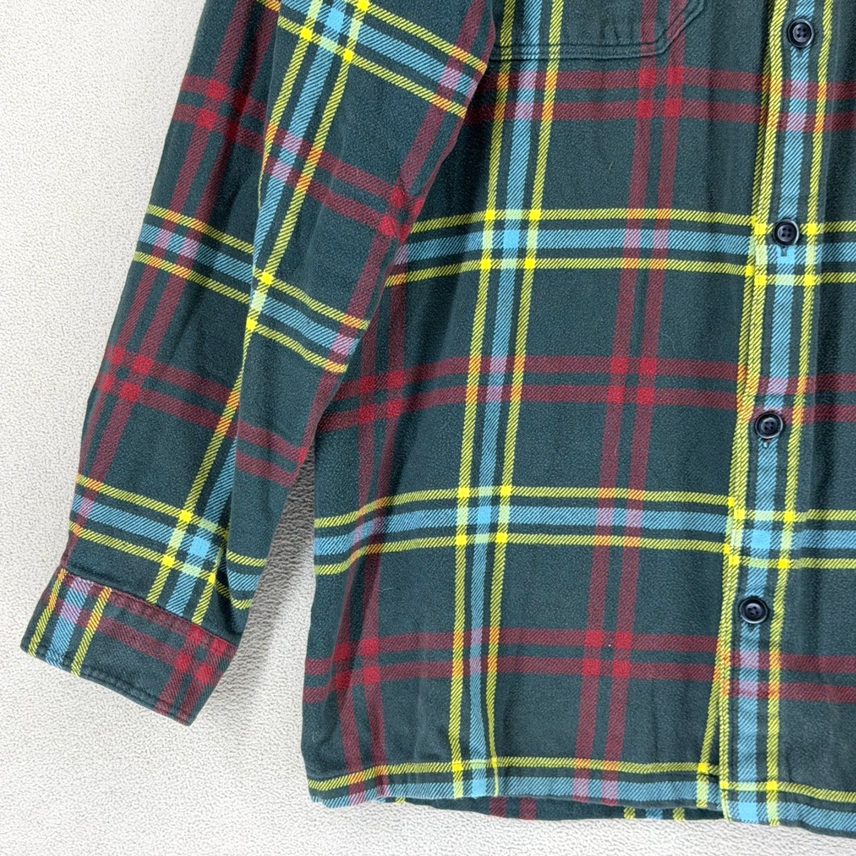 Patagonia Patagonia Shirt Plaid Fjord Flannel Button-Up Green Size L Mens Size US L / EU 52-54 / 3 - 3 Thumbnail