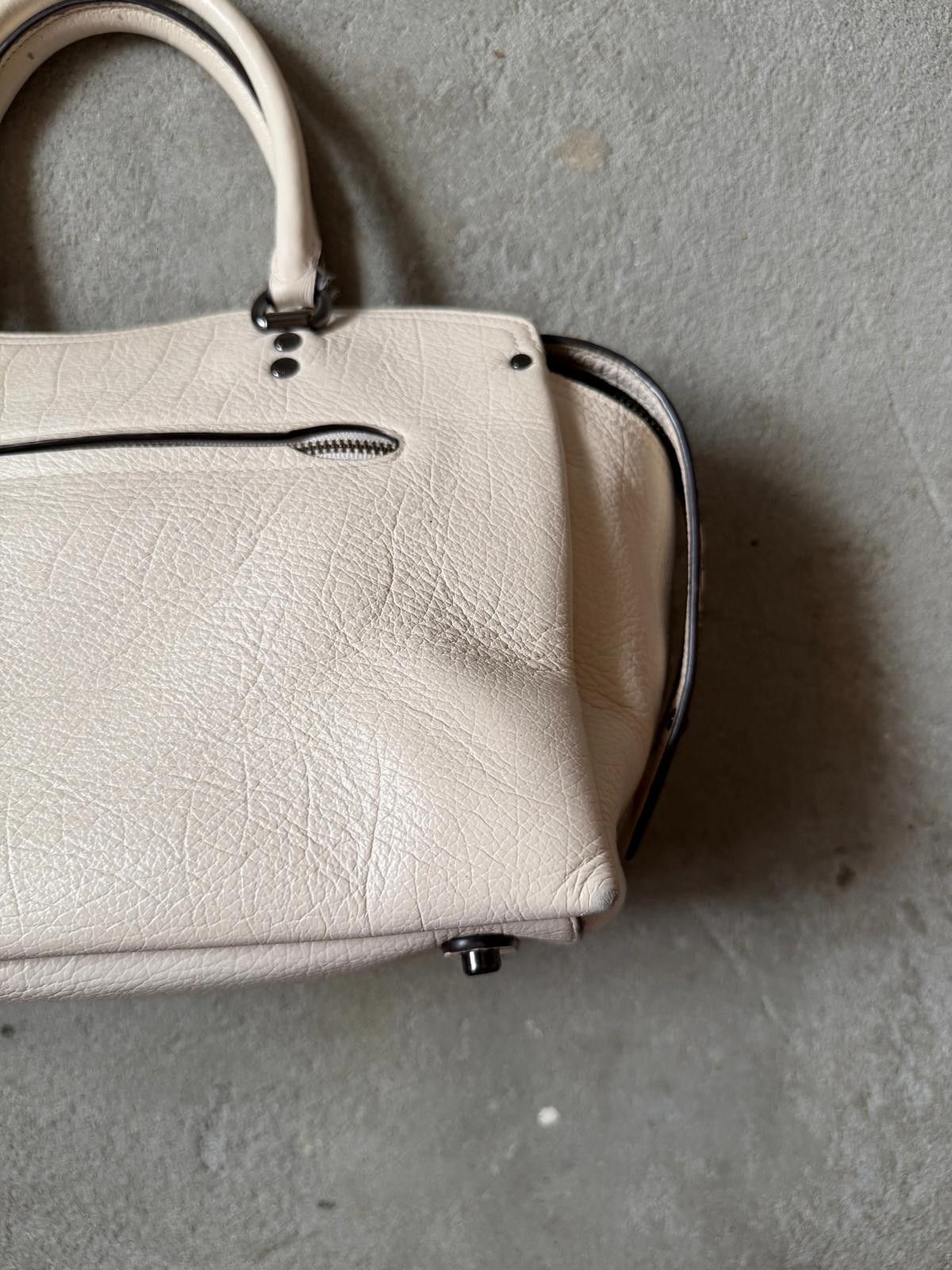 Coach Coach Drew Pebble Snakeskin Shoulder Bag White Size ONE SIZE - 9 Thumbnail