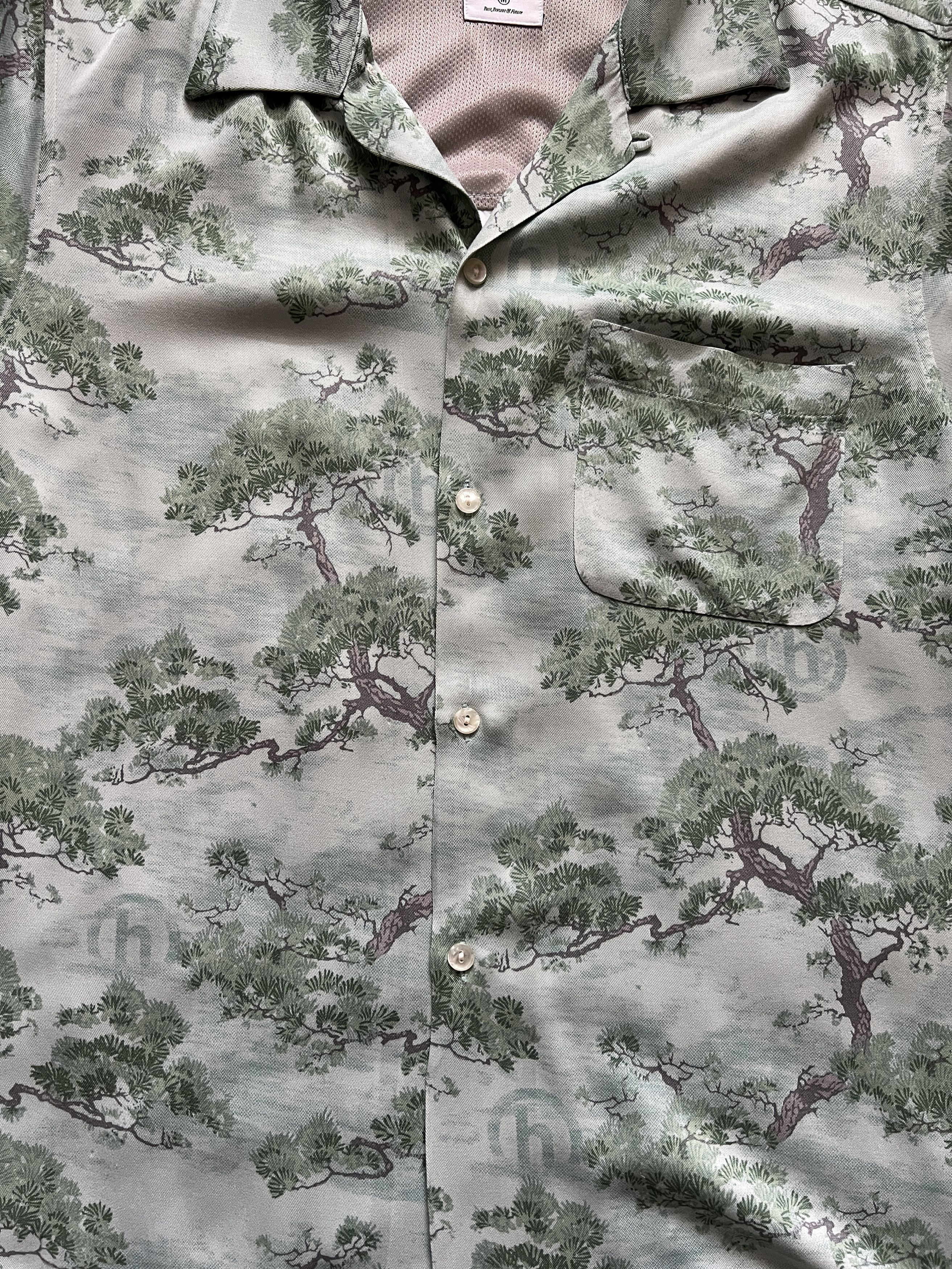 HIDDEN Hidden NY Bonsai Button Up in Green (2022) Size US M / EU 48-50 / 2 - 4 Thumbnail