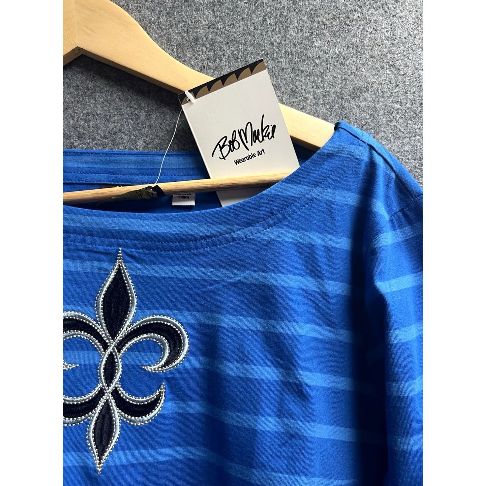 Bob Mackie Bob Mackie Sequin Embroidered Top T-Shirt Blue M Women's NWT Size M / US 6-8 / IT 42-44 - 3 Thumbnail