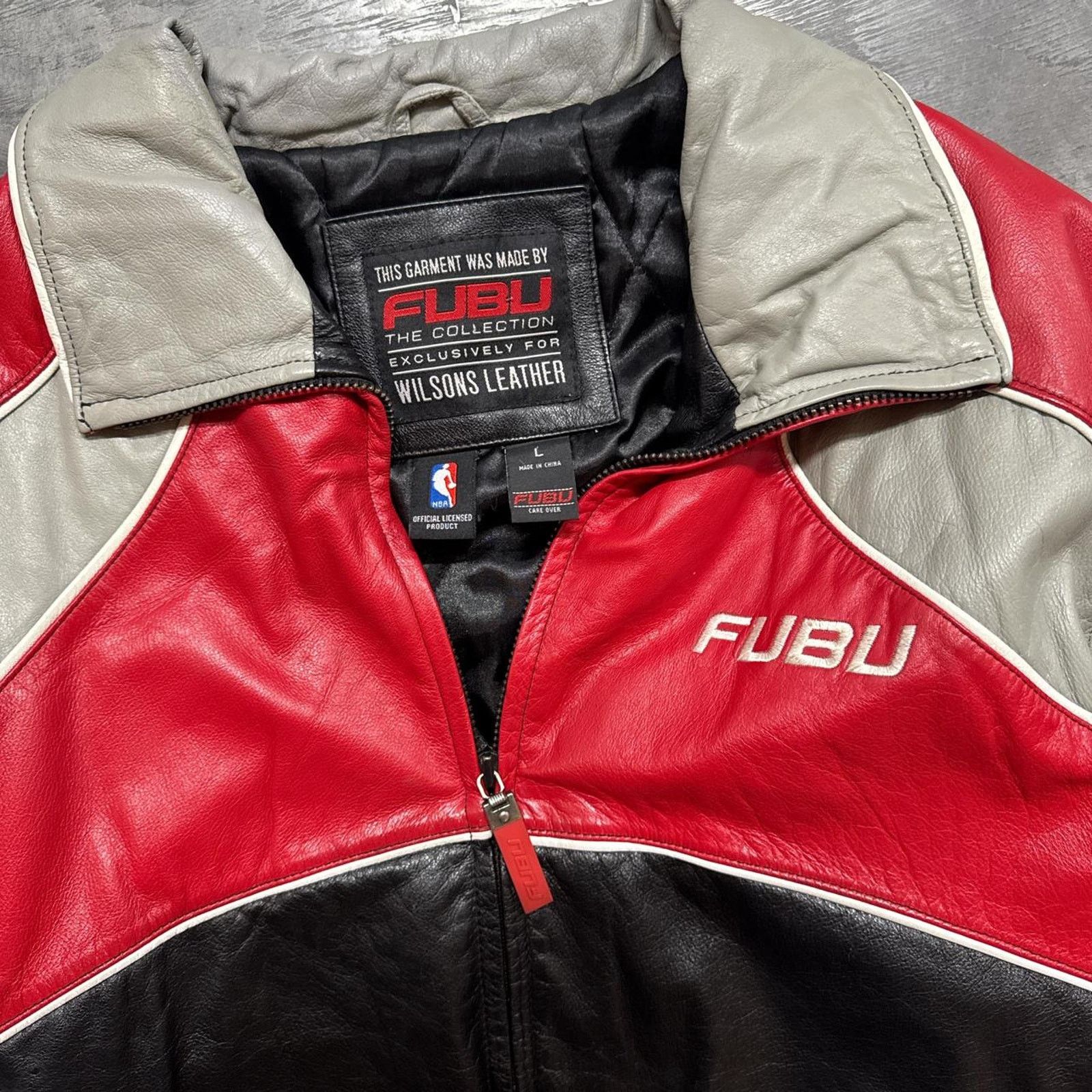 Fubu × Vintage Vintage 2000s Fubu Chicago Bulls NBA Rap Leather Jacket Size US L / EU 52-54 / 3 - 5 Thumbnail