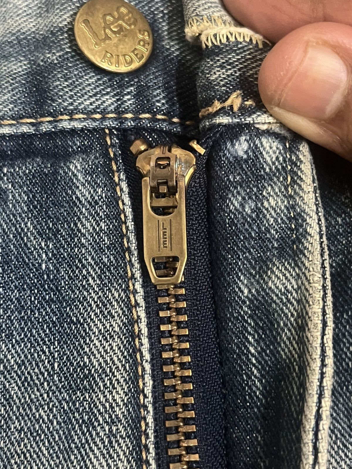 Alife × Lee Lee Rider “Organic” Distress denim Size US 33 - 6 Thumbnail