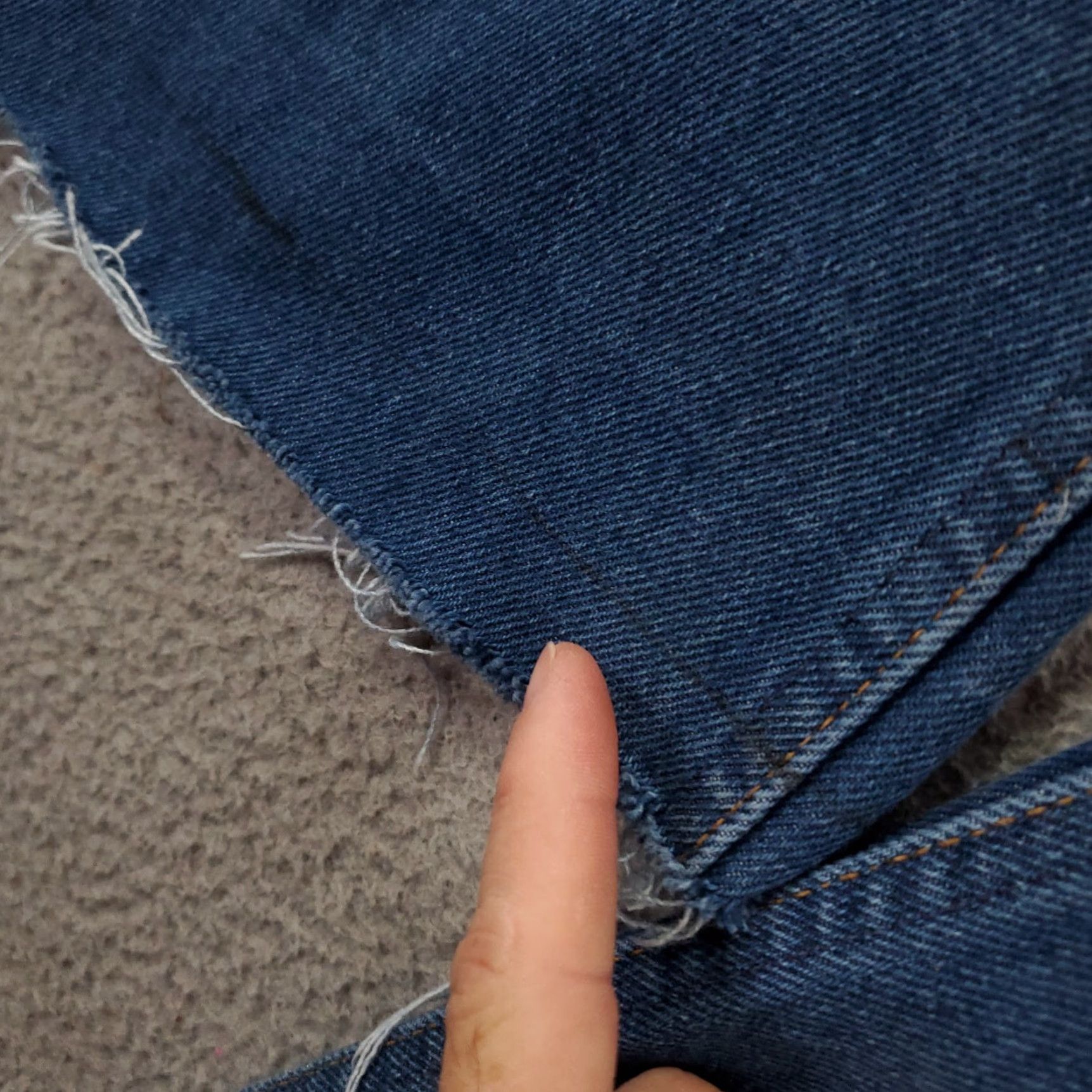 Levi's VINTAGE Levi's Jeans Mens 36x30 Orange Tab Cut Off 80s 90s Fringe Raw Hem Distressed 5-Pocket Denim Blue Size US 36 / EU 52 - 7 Thumbnail
