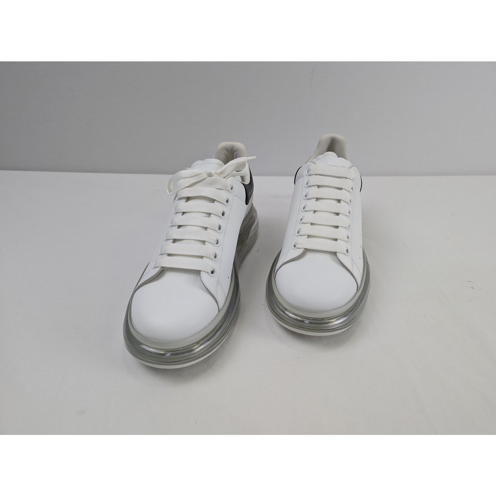 Alexander McQueen o1rshd1 Larry Sneakers in White/Black Size US 10 / EU 43 - 9 Thumbnail