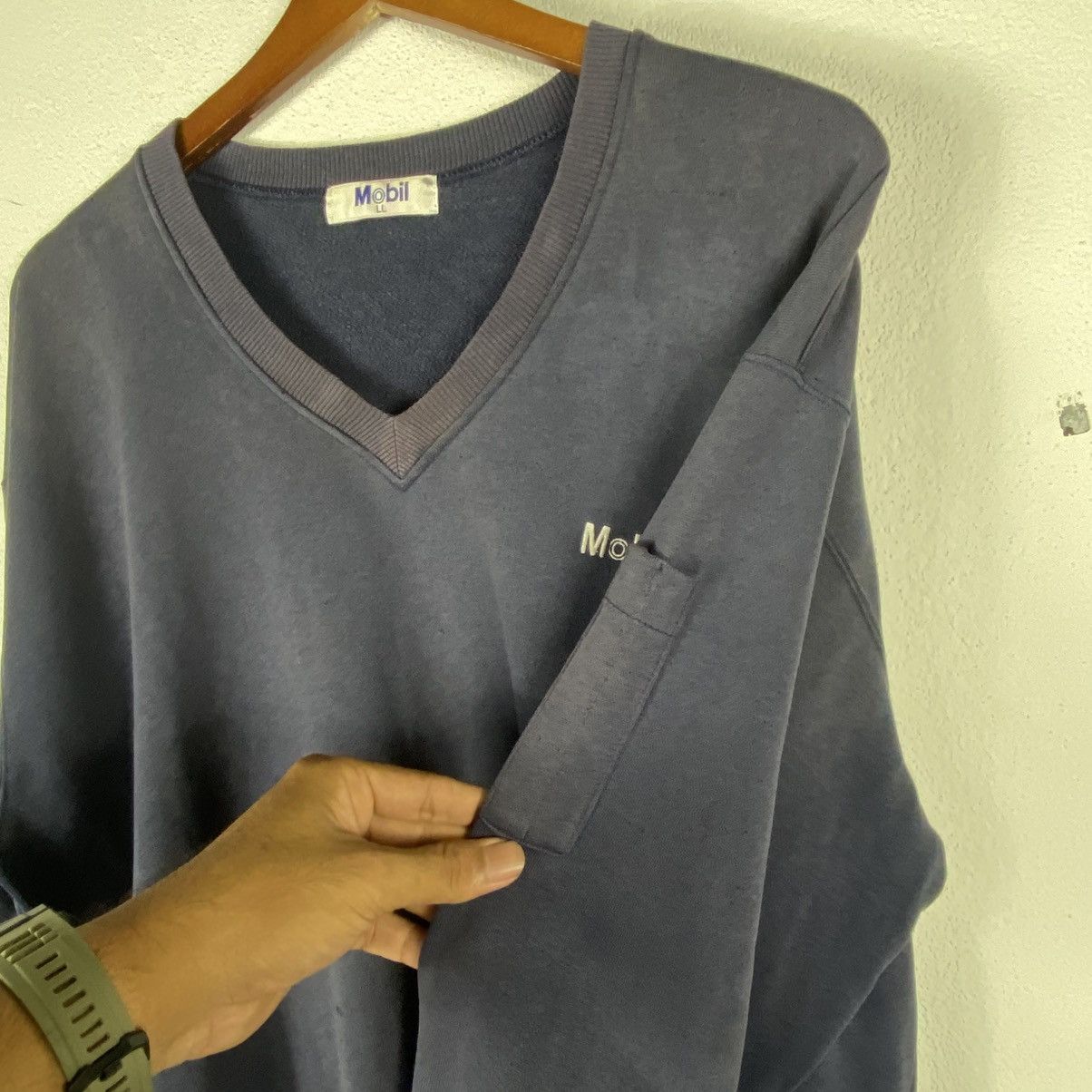 Vintage Vintage ESSO MOBIL GAS Sweatshirt Size US XL / EU 56 / 4 - 7 Thumbnail